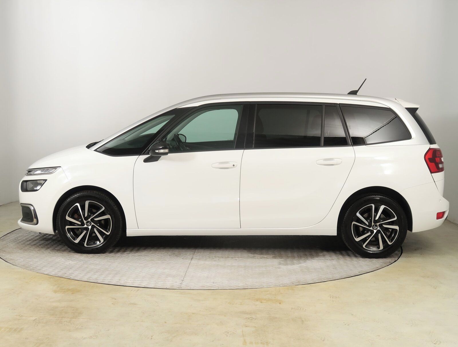 Citroën Grand C4 SpaceTourer, 1.5 HDi, Automat, 7 míst, ČR - fotka 3