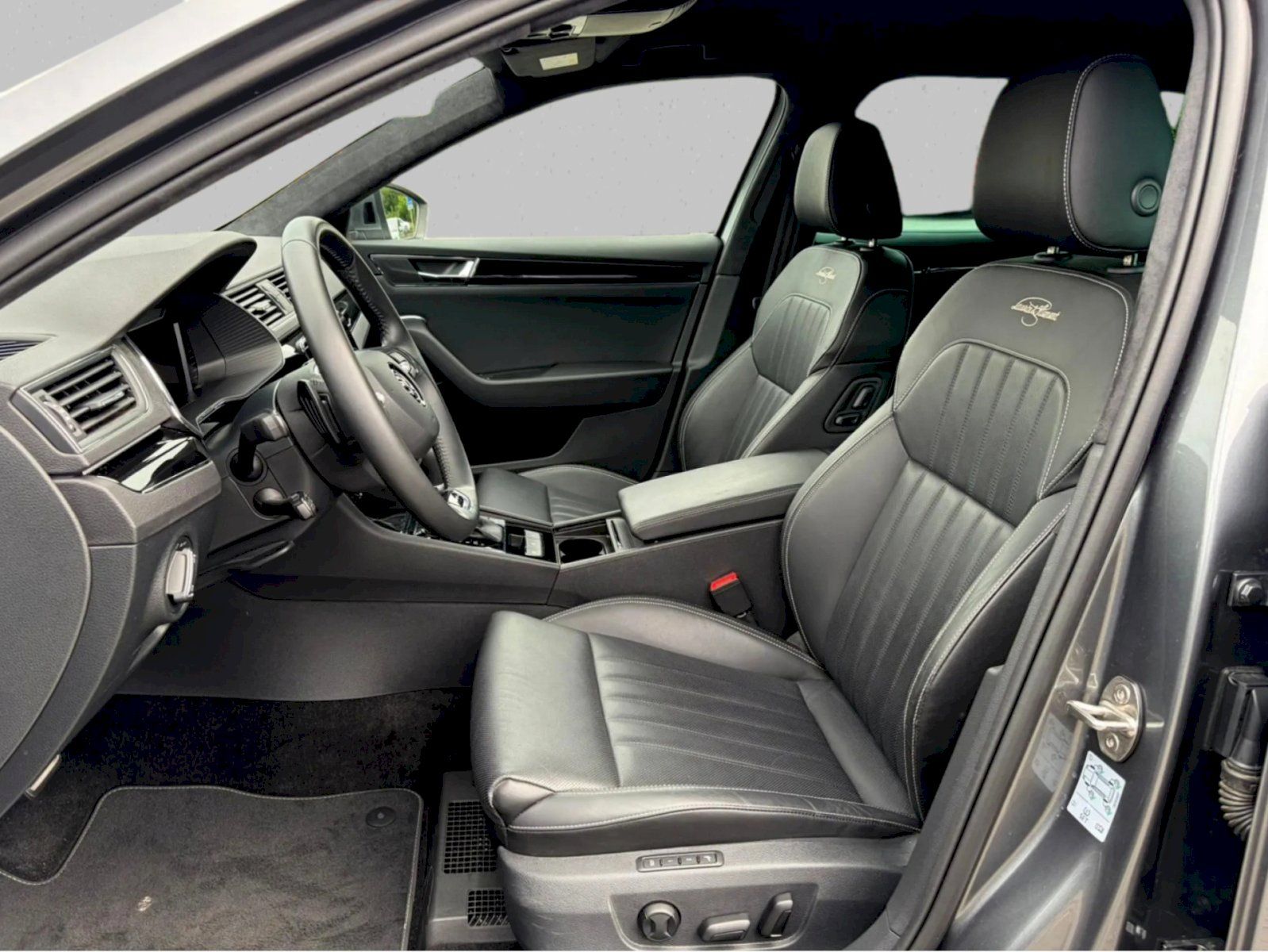 Škoda Superb, TDI 4x4 2.0/147kW DSG L&K - fotka 6