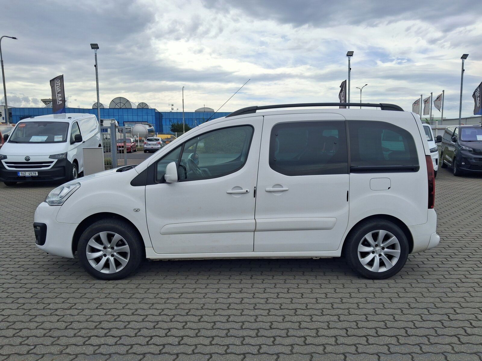Peugeot Partner, 1.6 BlueHDi, Allure, 5Míst - fotka 3