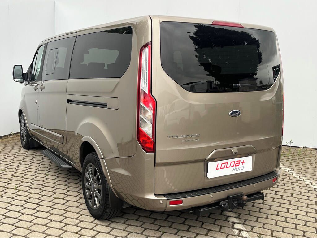 Ford Tourneo Custom, 2.0 . 136 kW - fotka 6
