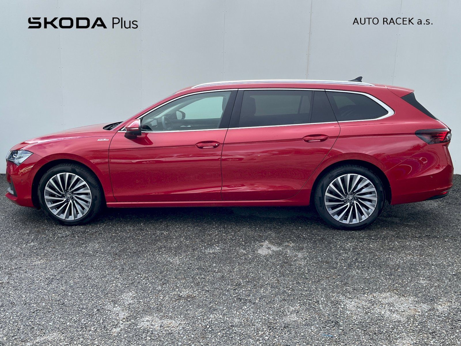 Škoda Superb, 2.0 TDI 110kW L&K Combi DSG - fotka 3