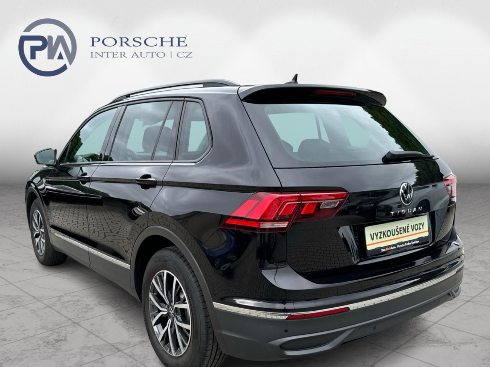 Volkswagen Tiguan, 2,0 TDI 110 kW Business Premiu - fotka 4