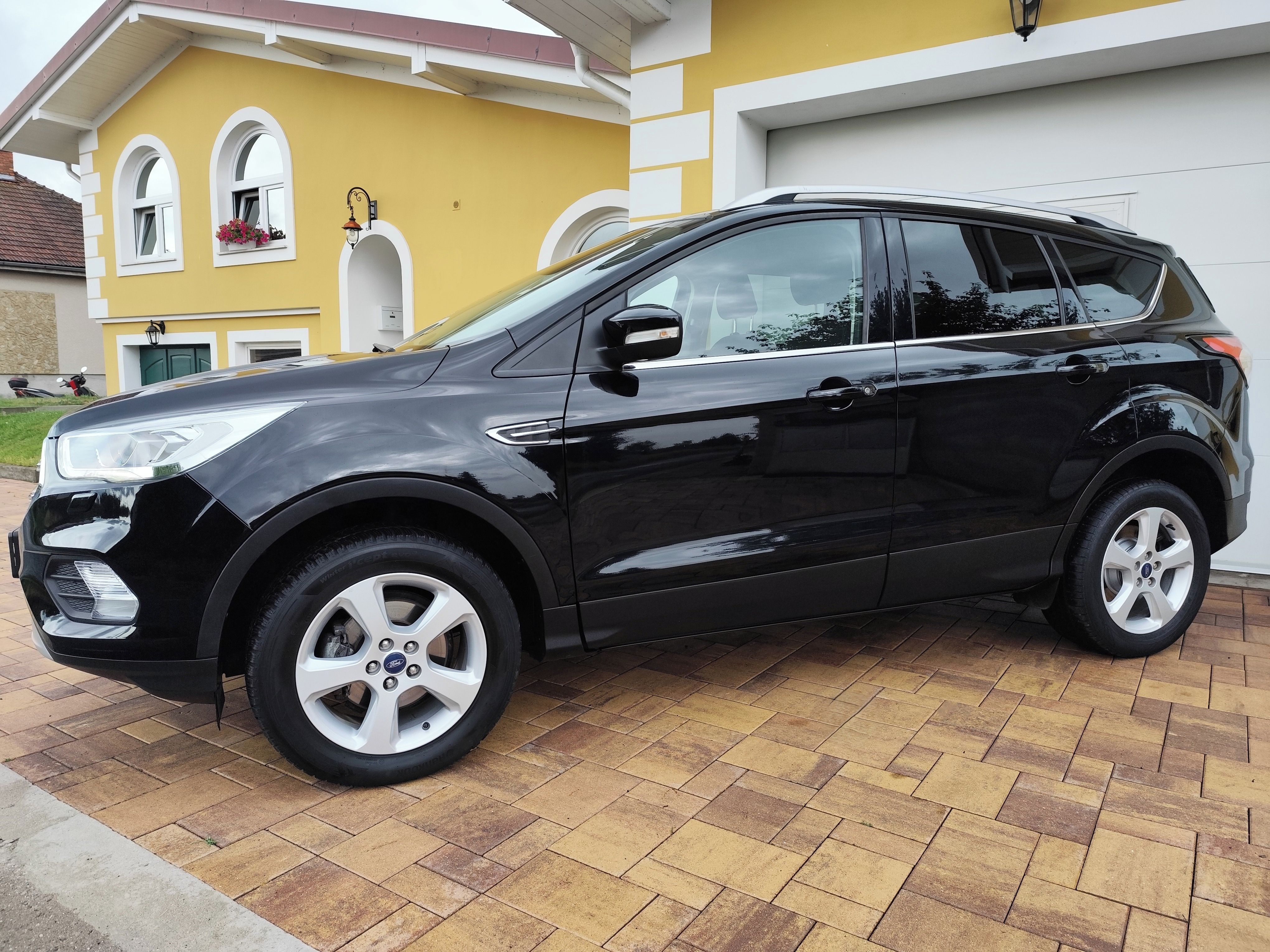 Ford Kuga, 1.5Eco.110KW-tažné,navi.Sync3 - fotka 4
