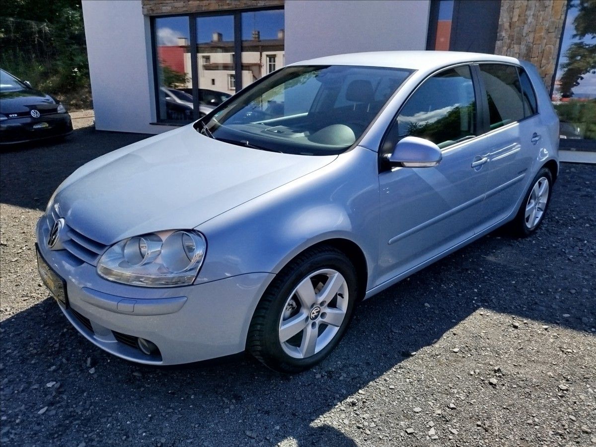 Volkswagen Golf, 1,4 TSi 90 kW, UNITED - fotka 2