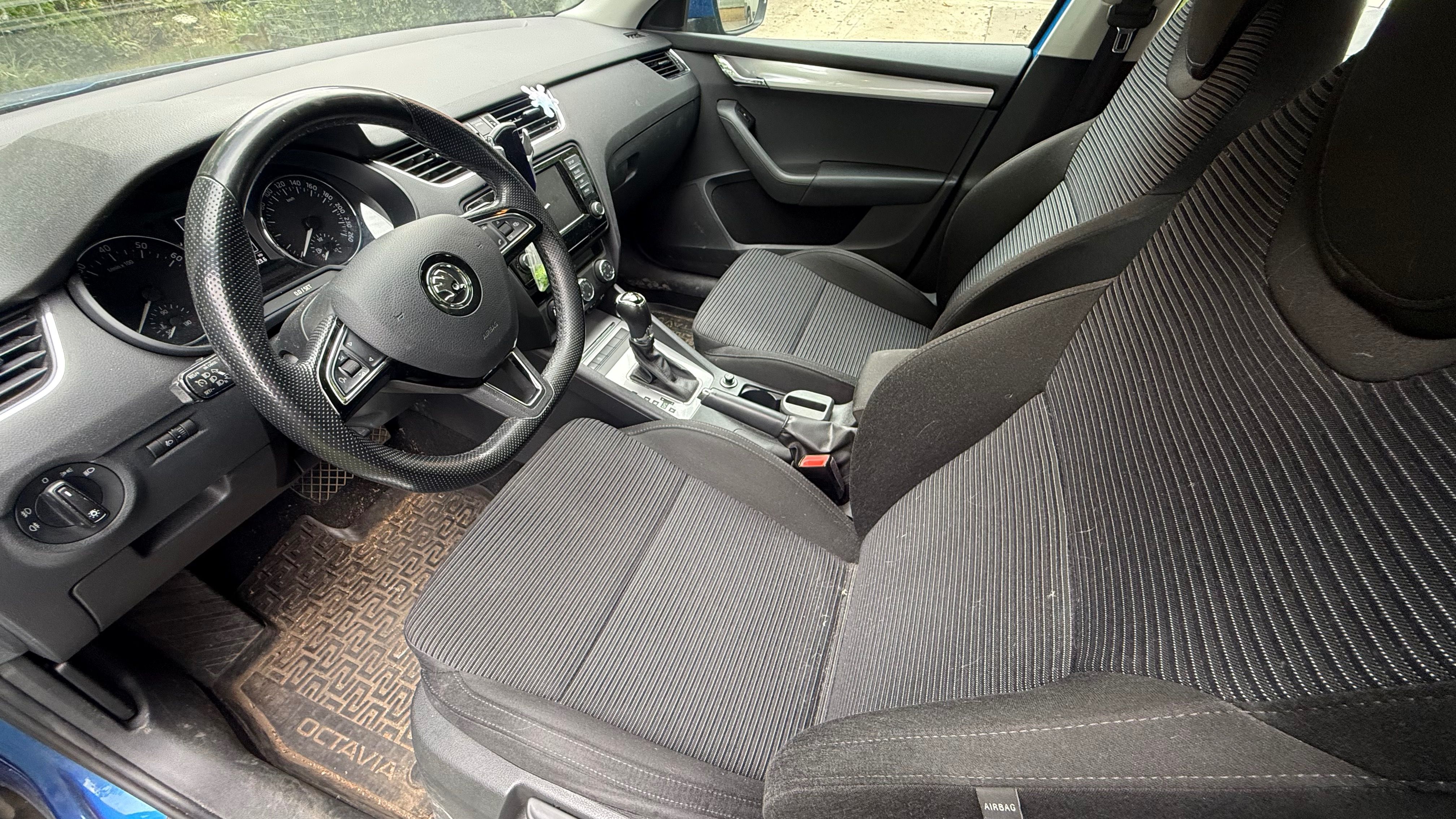 Škoda Octavia - fotka 2