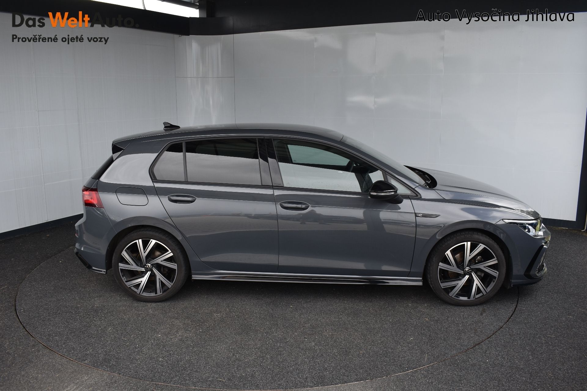 Volkswagen Golf, 1.5TSI 110kW R-Line, Manuál - fotka 6