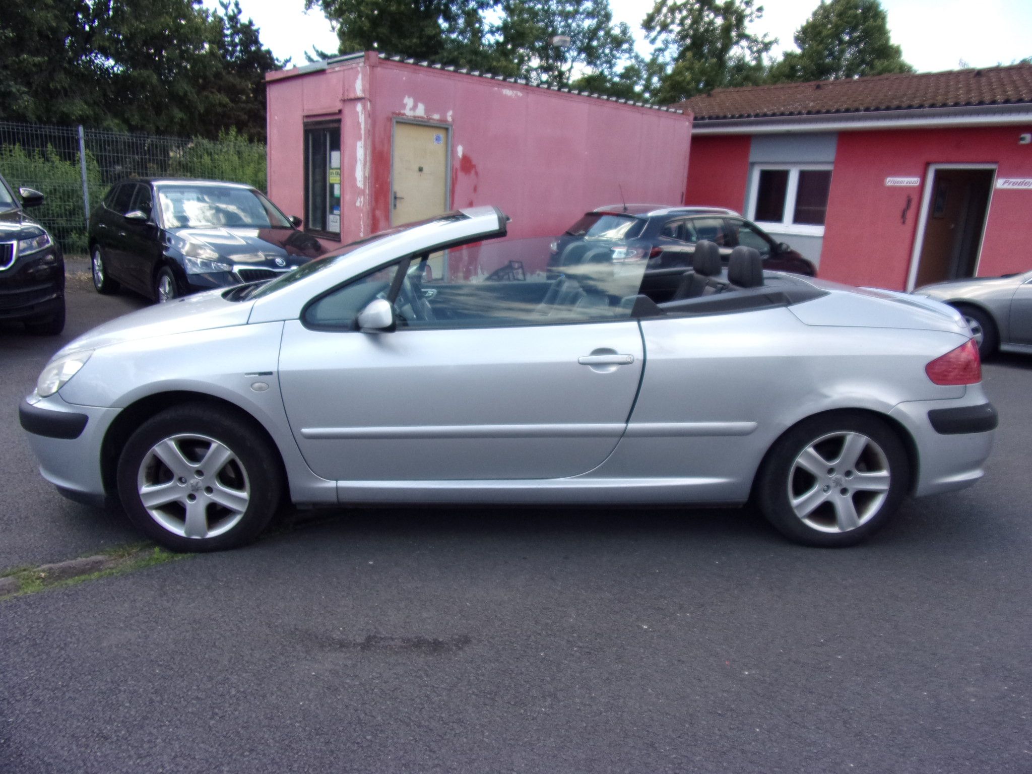 Peugeot 307, 2,0i 16V CC 100kw - fotka 6