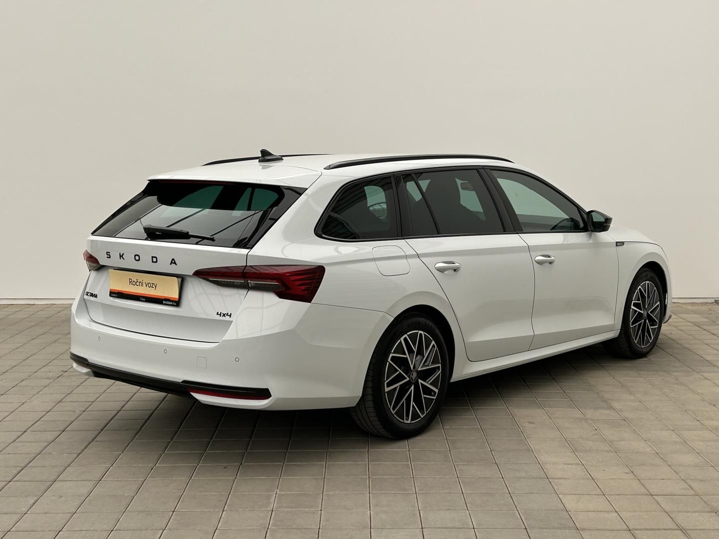 Škoda Octavia, 2.0TSI 150kW 4x4  SportLine - fotka 2