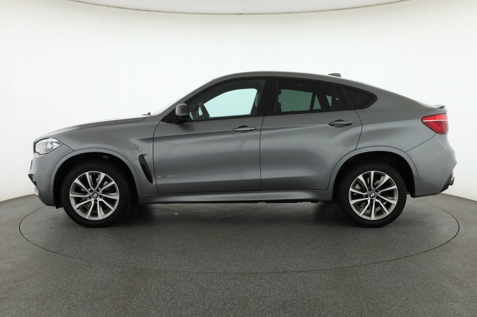 BMW X6, xDrive35i, M Paket, 4X4 - fotka 3
