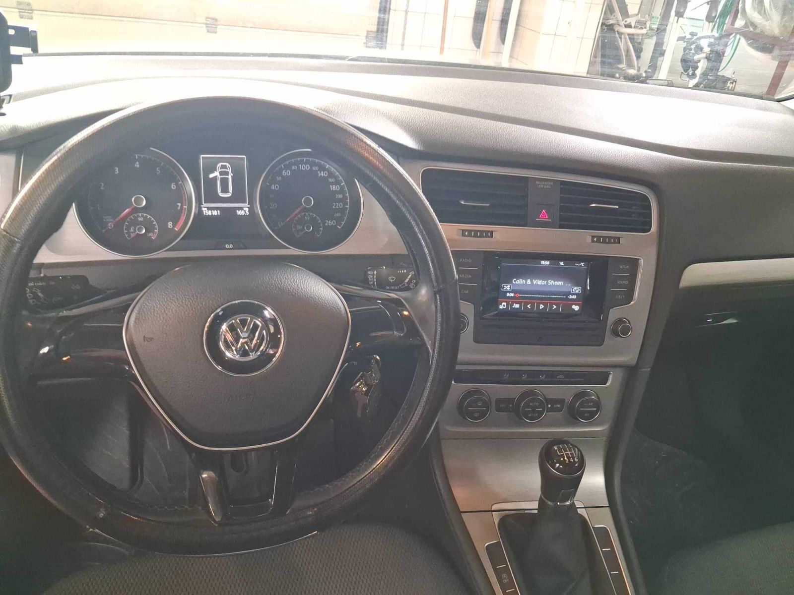 Volkswagen Golf, 1.2 TSI, Automatická klima - fotka 3