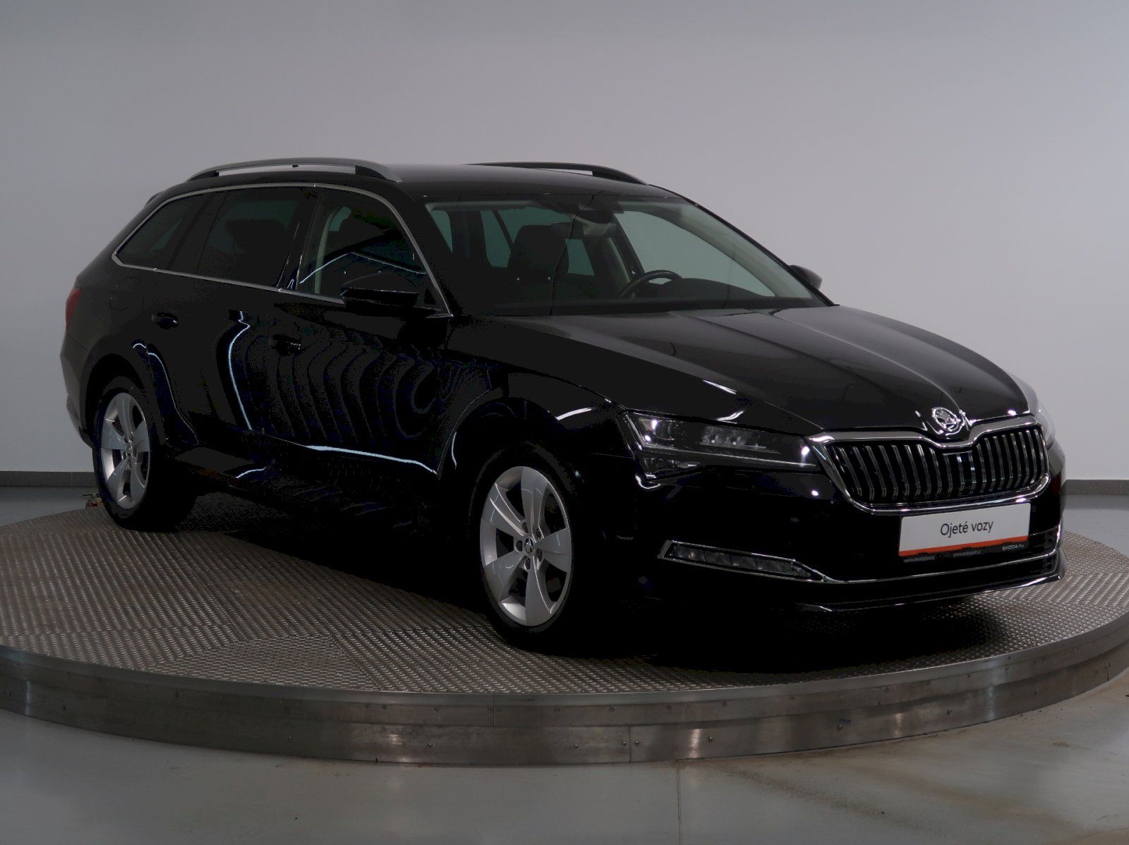 Škoda Superb, STYLE 2.0TDI 110KW DSG TAŽNÉ N - fotka 6