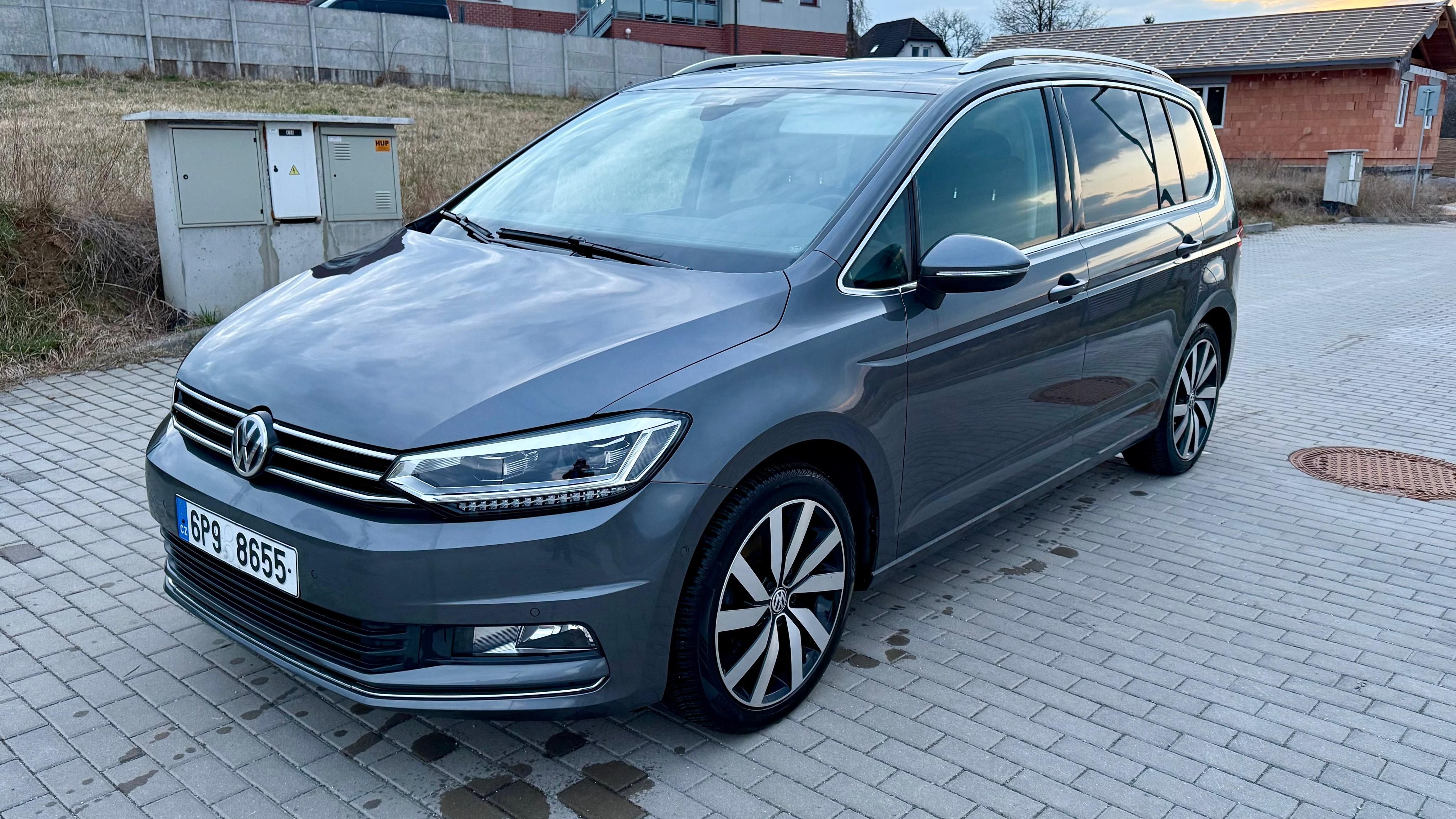 Volkswagen Touran, 1.4 TSI 7 míst Highline Pano