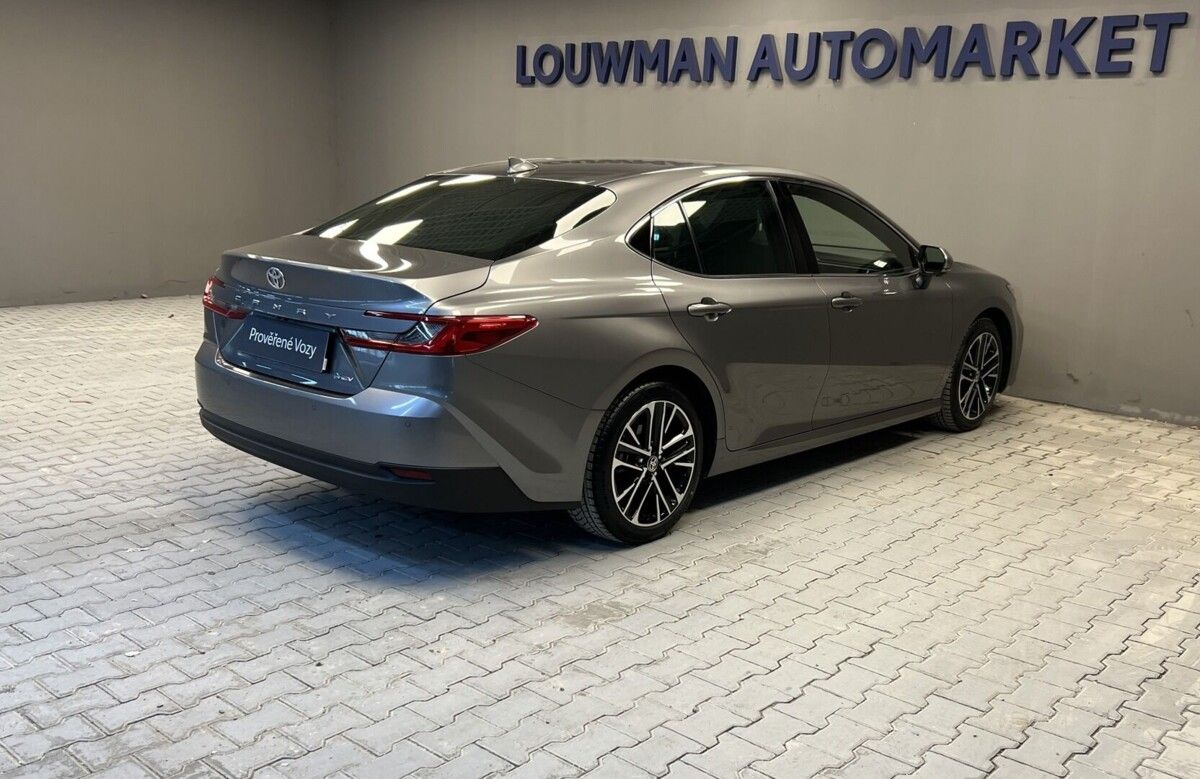 Toyota Camry, EXECUTIVE - fotka 2