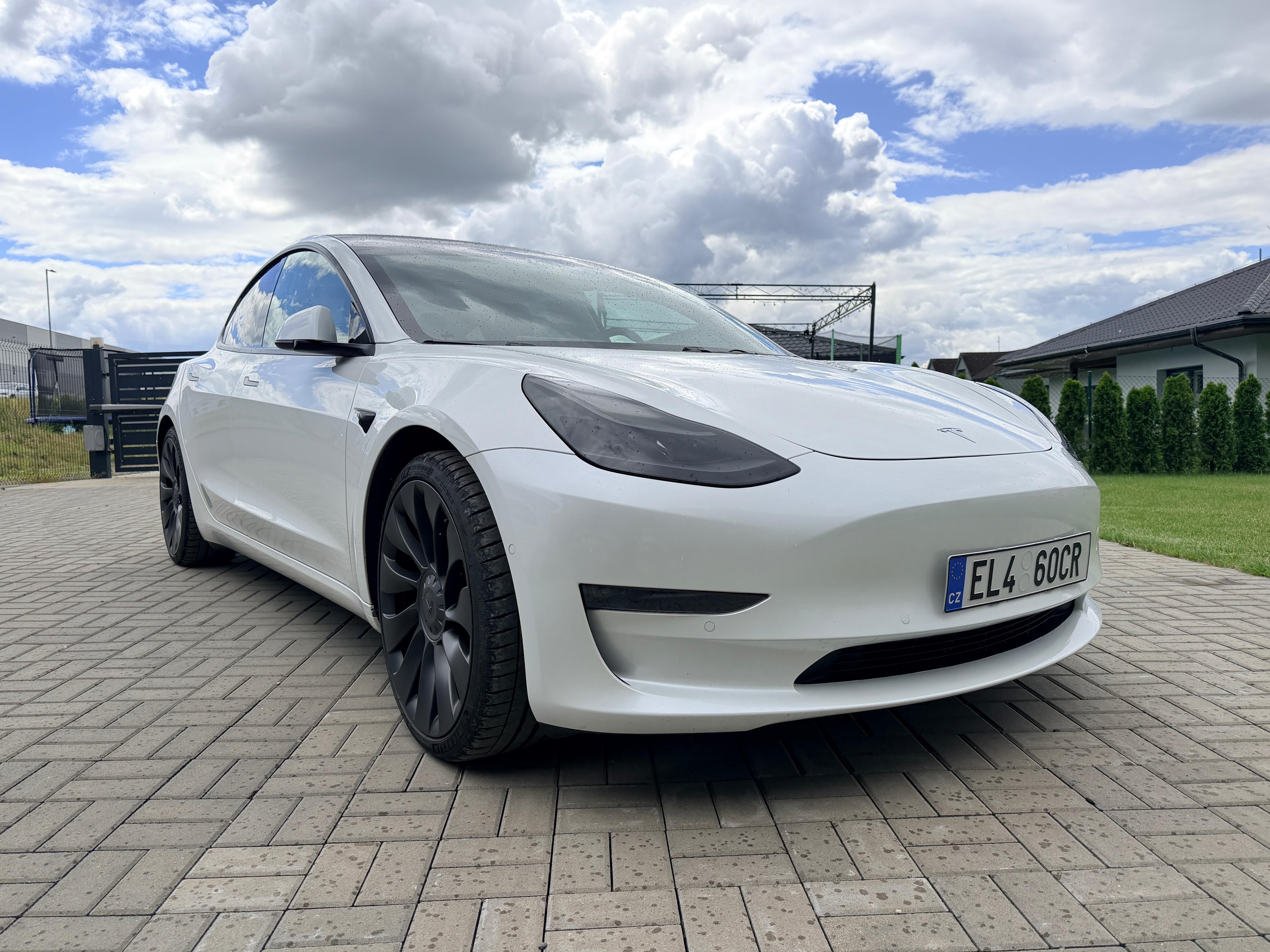 Tesla Model 3, Dual Motor, Long range - fotka 2