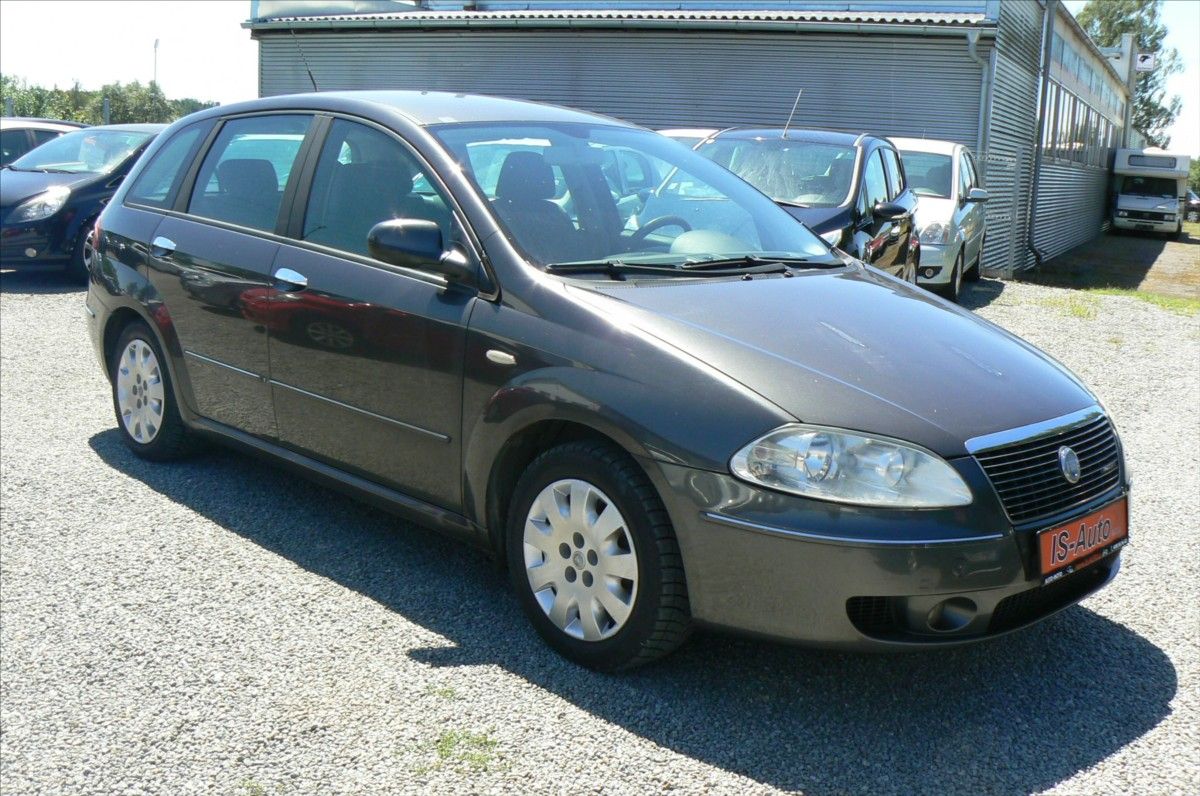 Fiat Croma, 1,9 JTD COMBI - fotka 2