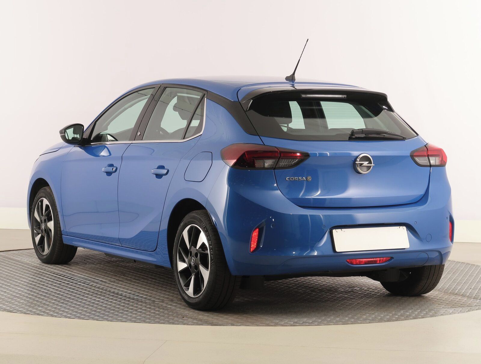 Opel Corsa, 50 kWh, SoH 97%, Elegance - fotka 4