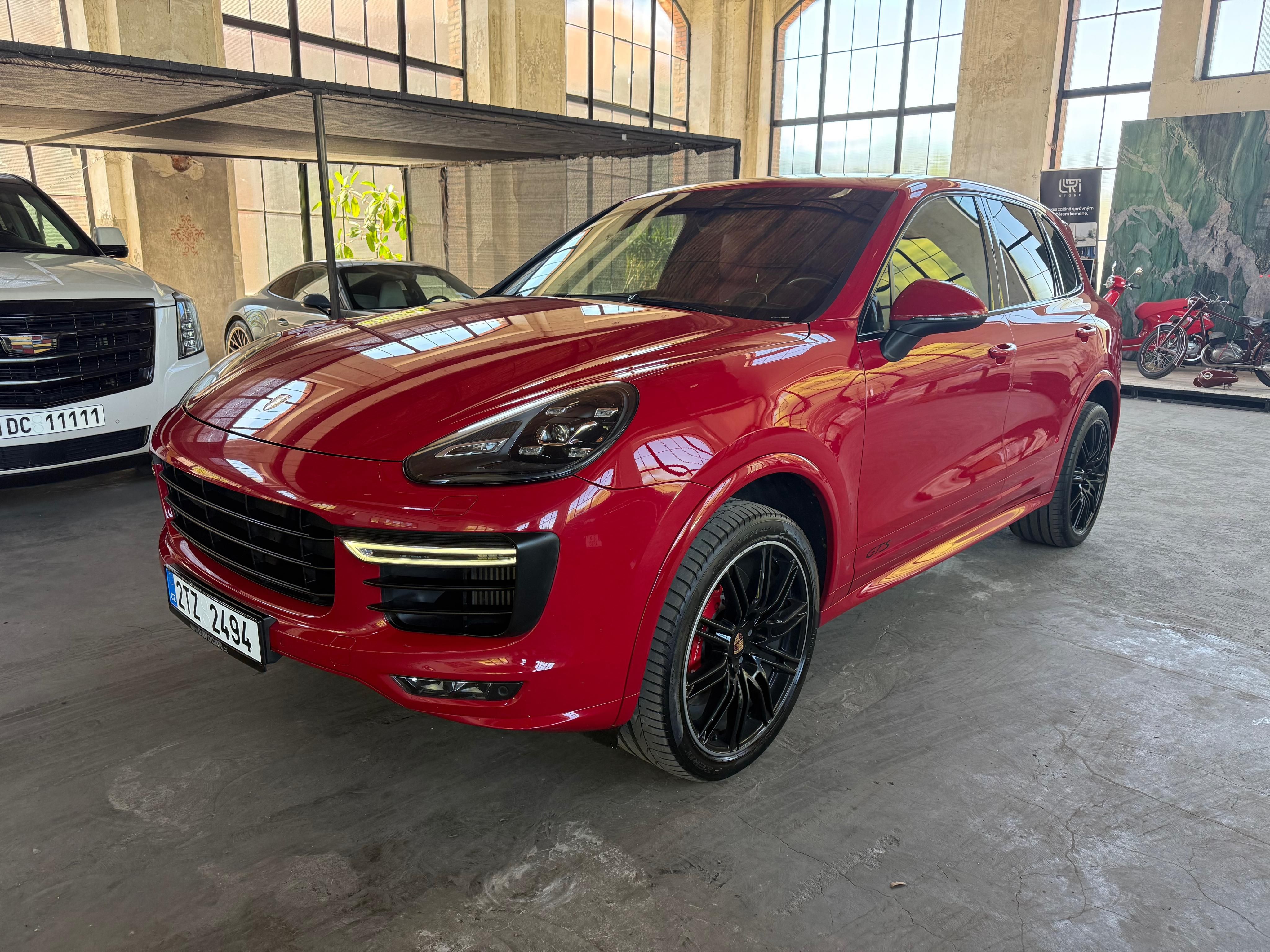 Porsche Cayenne, GTS - fotka 6