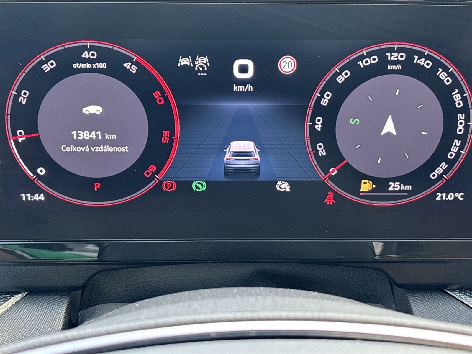 Škoda Kodiaq, 2.0 TDI 4x4 DSG Sportline - fotka 6