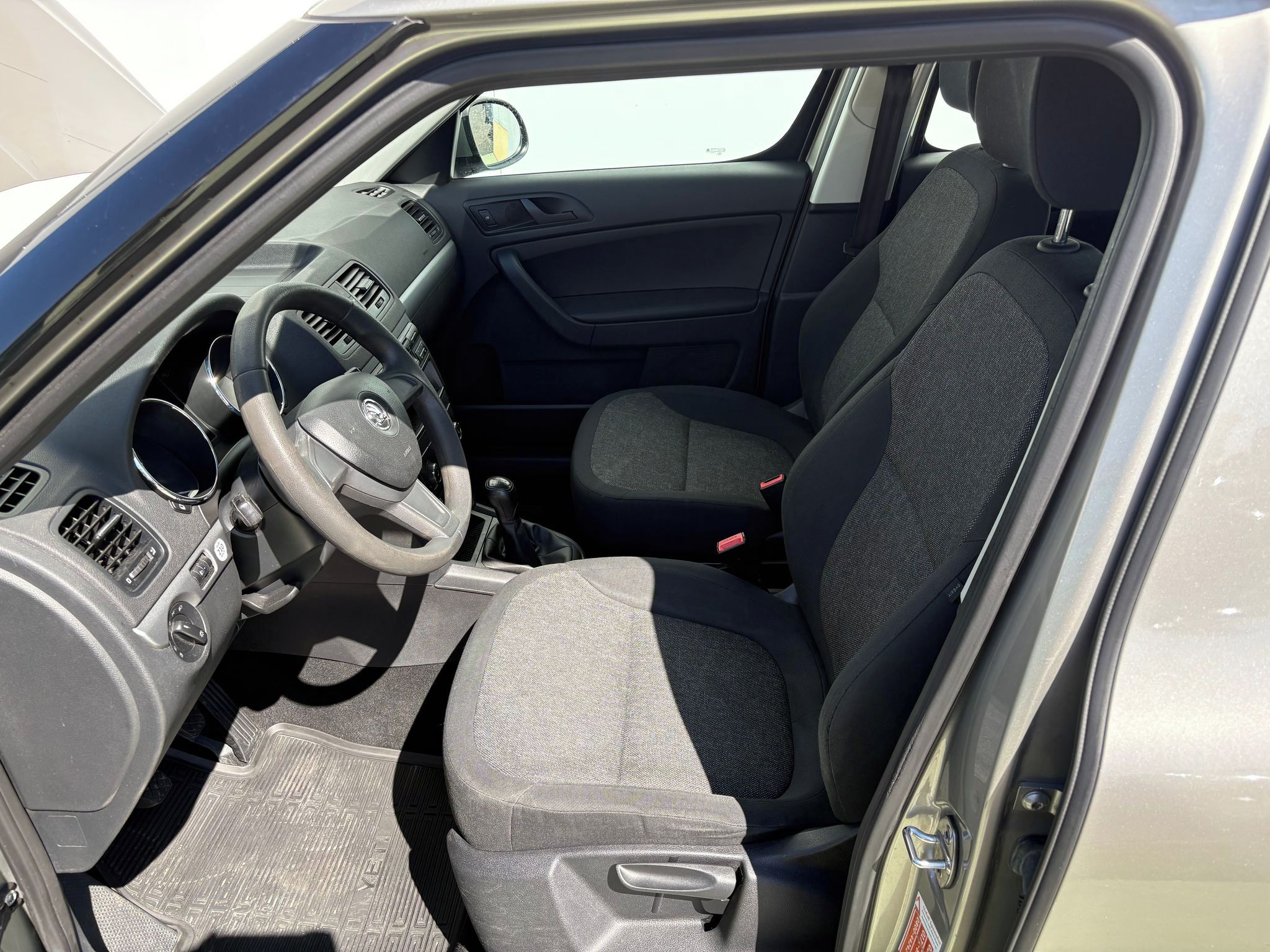 Škoda Yeti, 2.0TDI, 81kW, Klima, Výhřevy - fotka 6