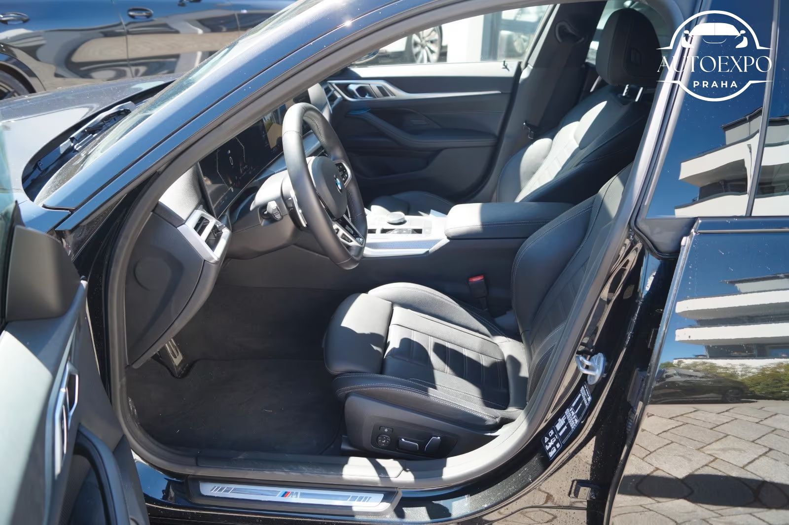 BMW Řada 4, 420d GranCoupé xDrive M Sport - fotka 6