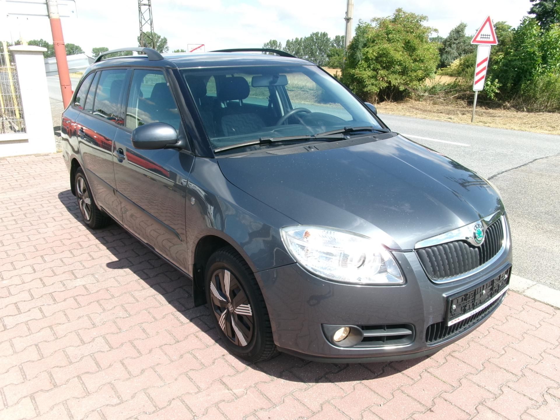 Škoda Fabia, 1,6 16V KLIMA 1.MAJ serv.kn. - fotka 3