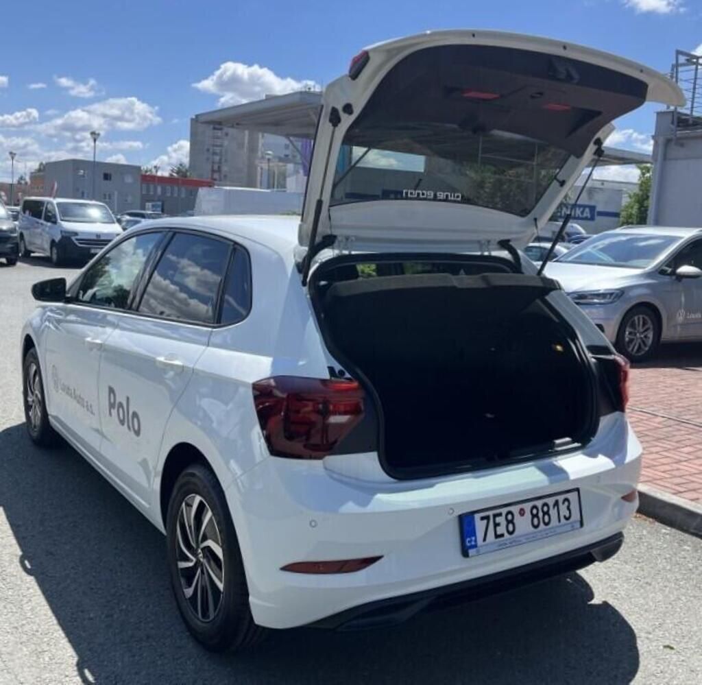 Volkswagen Polo, People 1,0 TSI 70 kW - fotka 4