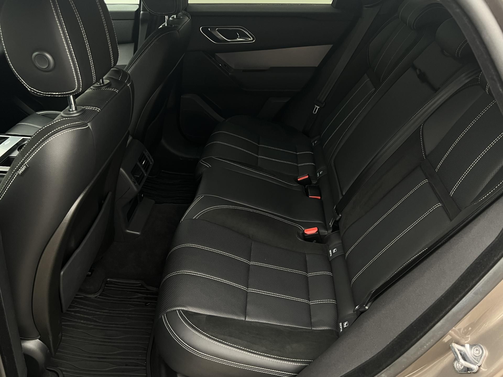 Land Rover Range Rover Velar, D300 S AWD AUT CZ - fotka 6