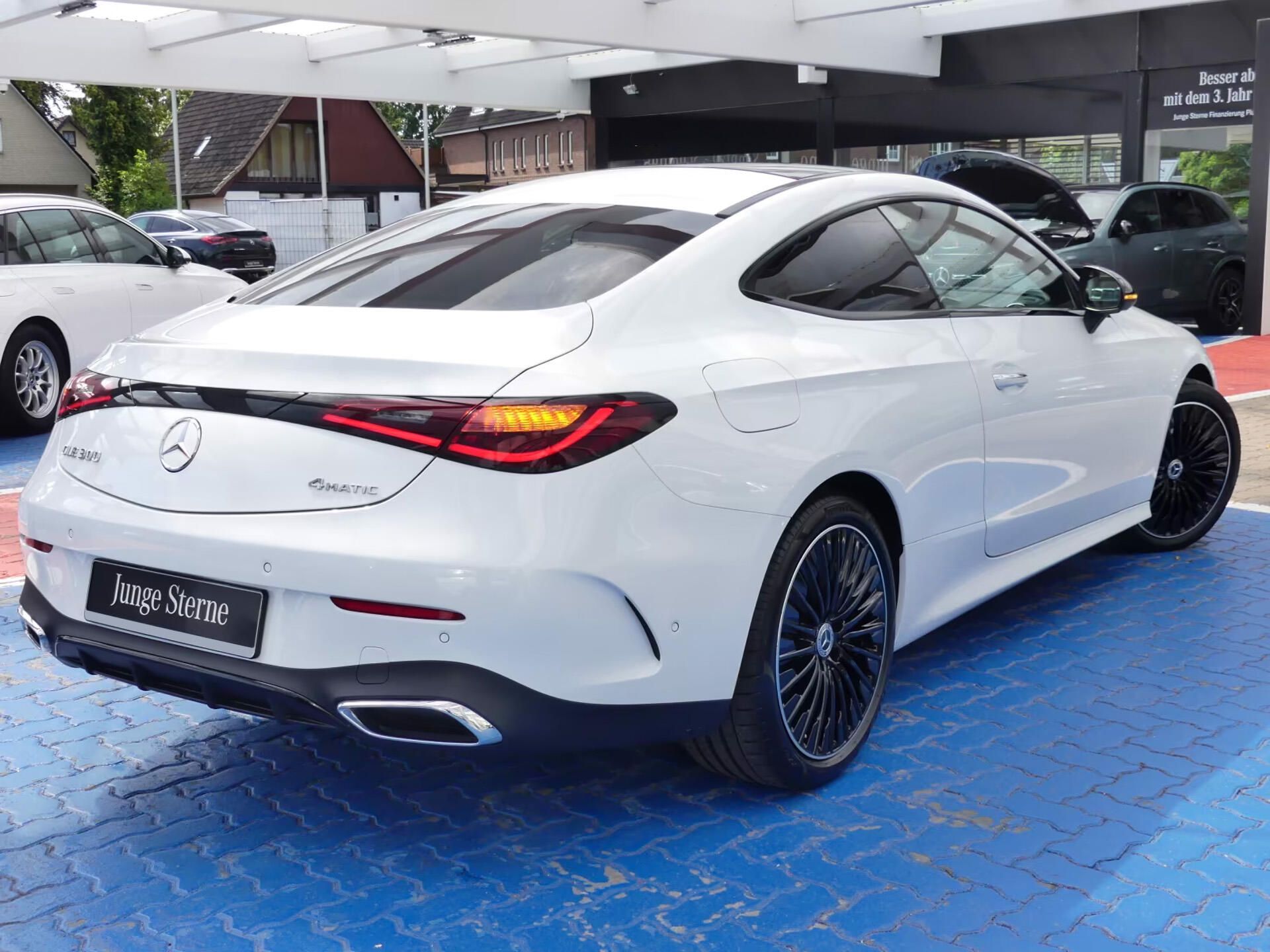 Mercedes-Benz CLE, 300 4M AMG Pano NezTop DIGI.Li - fotka 4