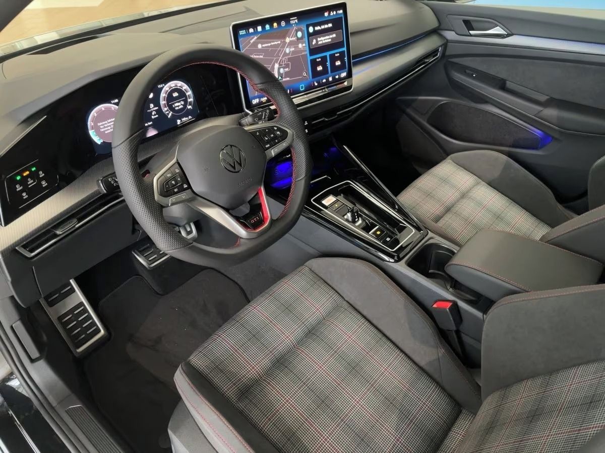 Volkswagen Golf, VIII 2.0 TSI GTI DSG*Navi*Led* - fotka 6