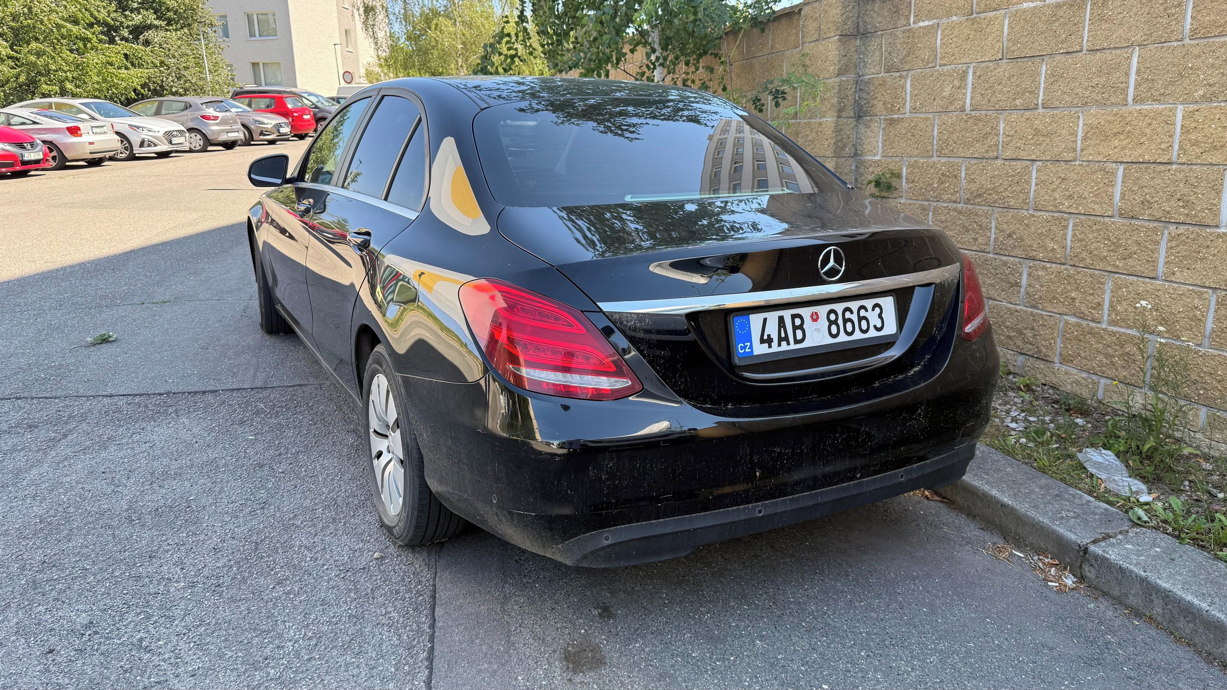 Mercedes-Benz Třídy C, Mercedes C220D - fotka 3