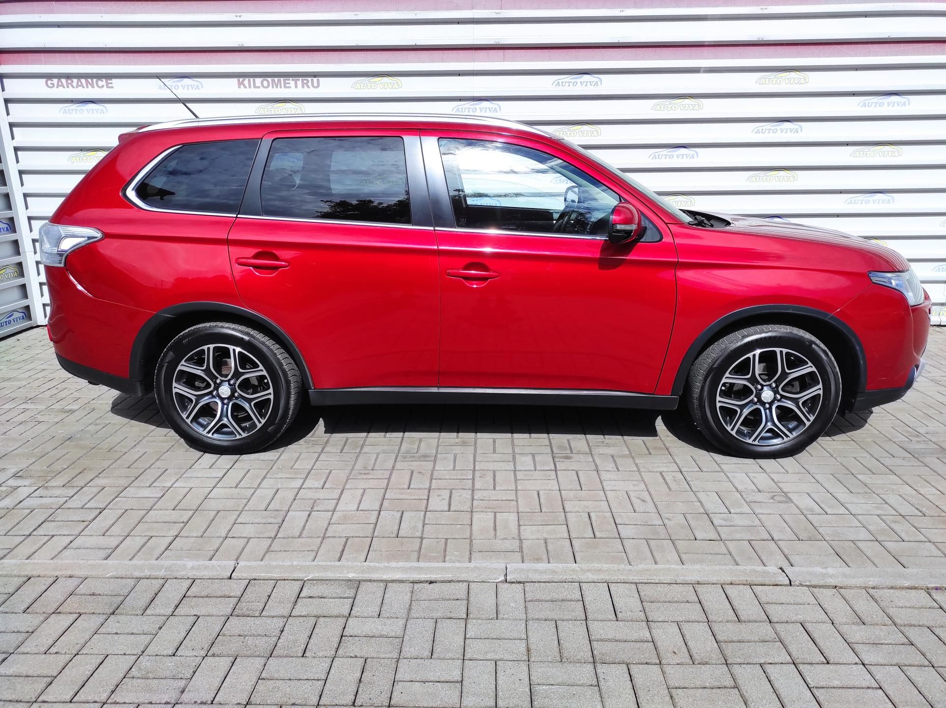 Mitsubishi Outlander, 2.2D 110kW 6 st. MAN 4X4 7Míst - fotka 2
