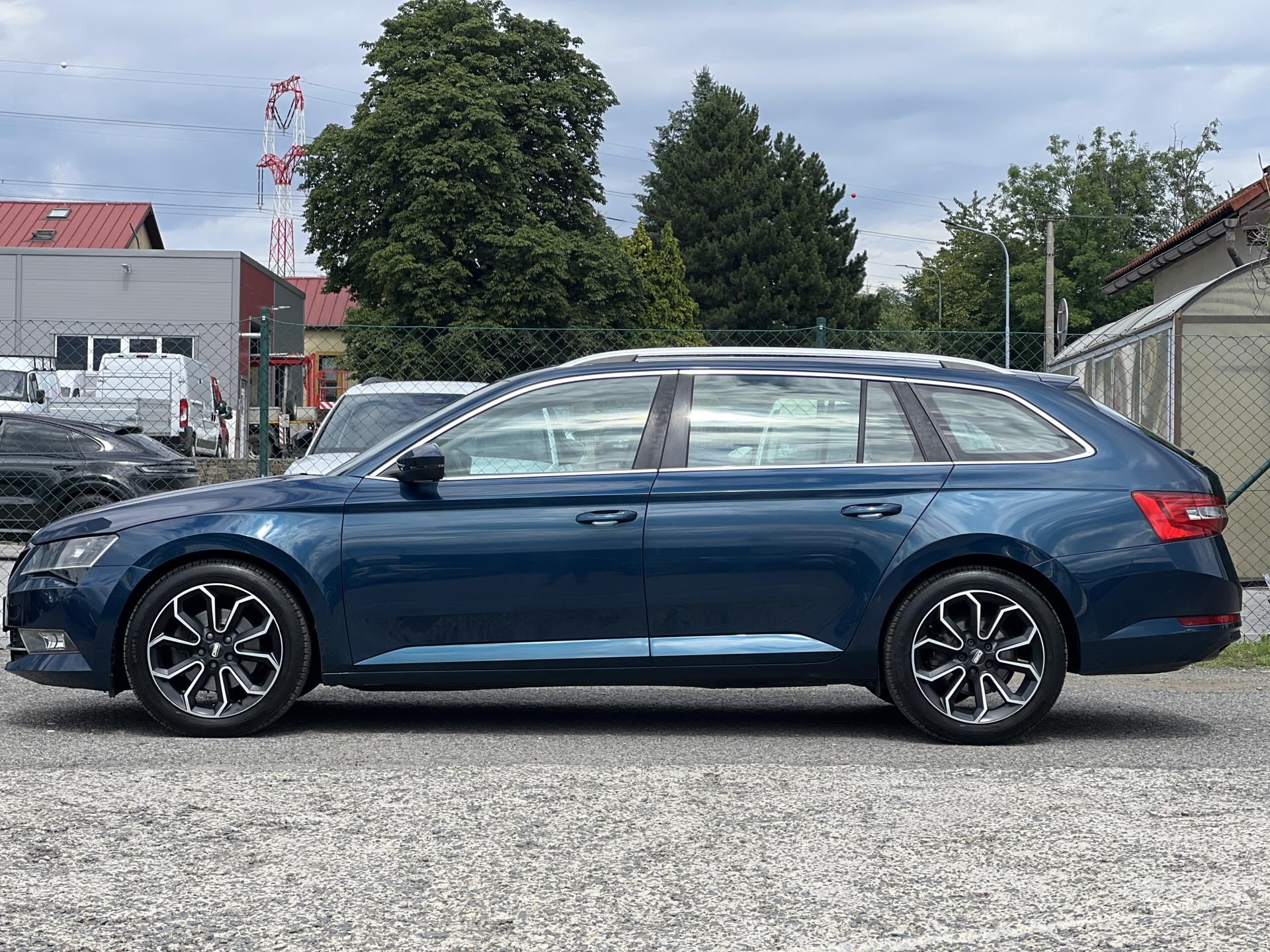 Škoda Superb, 1.6TDi NAVI TEMPOMAT odp.DPH - fotka 4