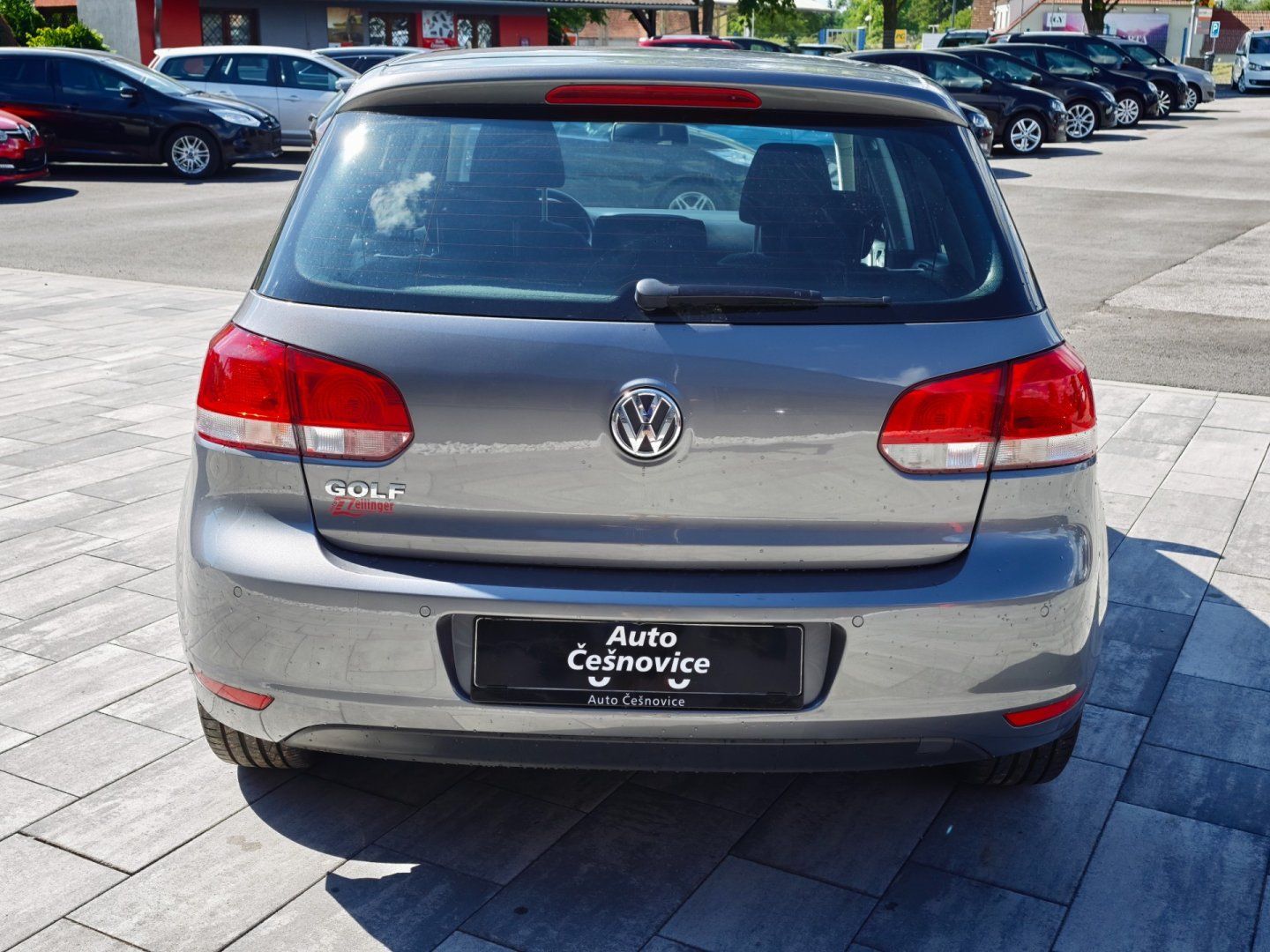 Volkswagen Golf, 1,6 i 75 KW Comfort - fotka 6