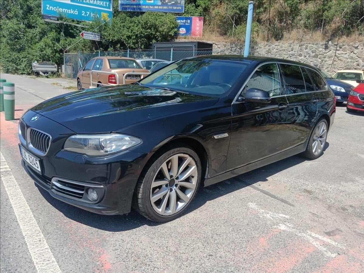 BMW Řada 5, 2,0 525D Xdrive - fotka 4