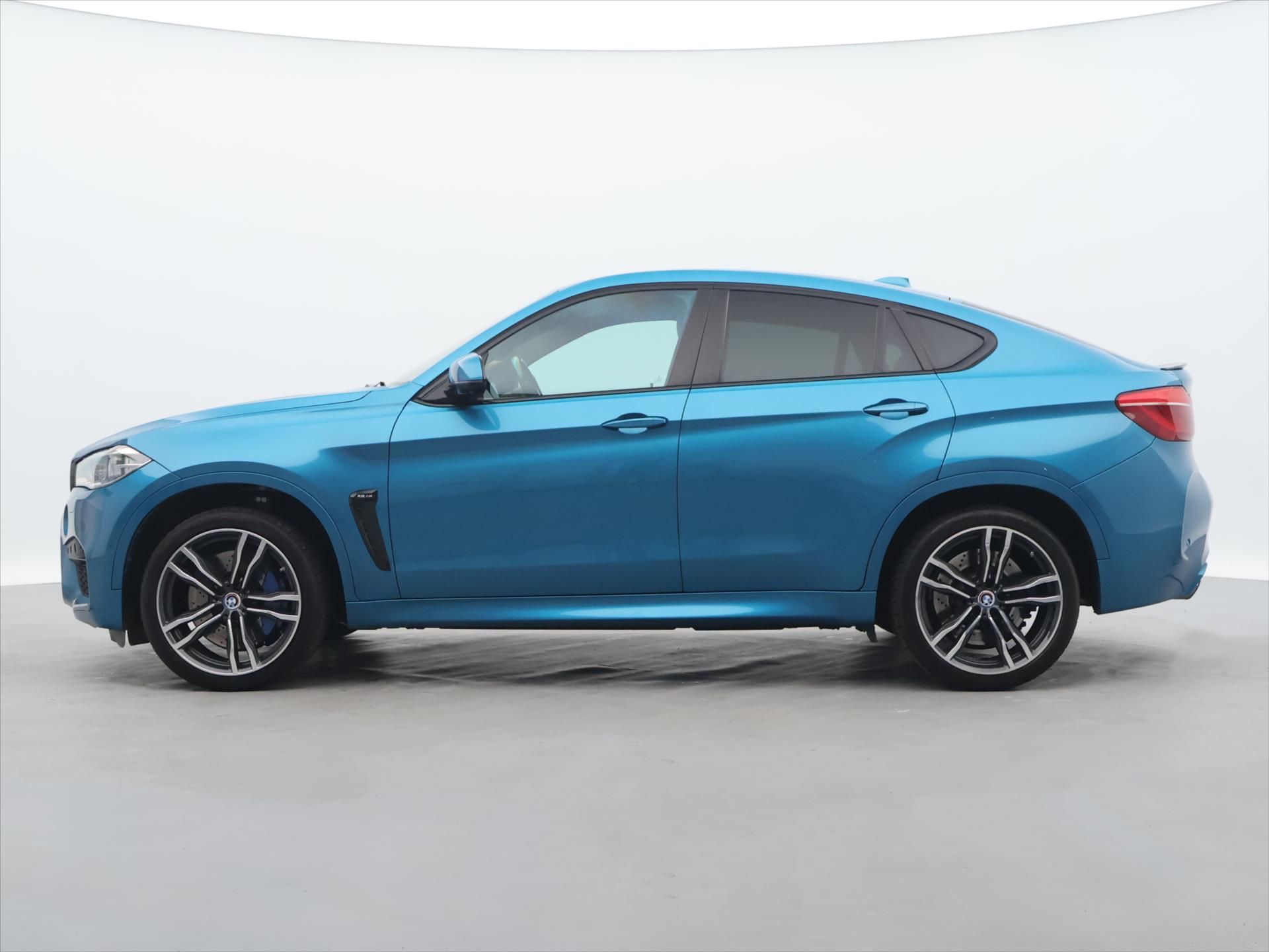 BMW X6, M 4,4 423kW xDrive CZ - fotka 4