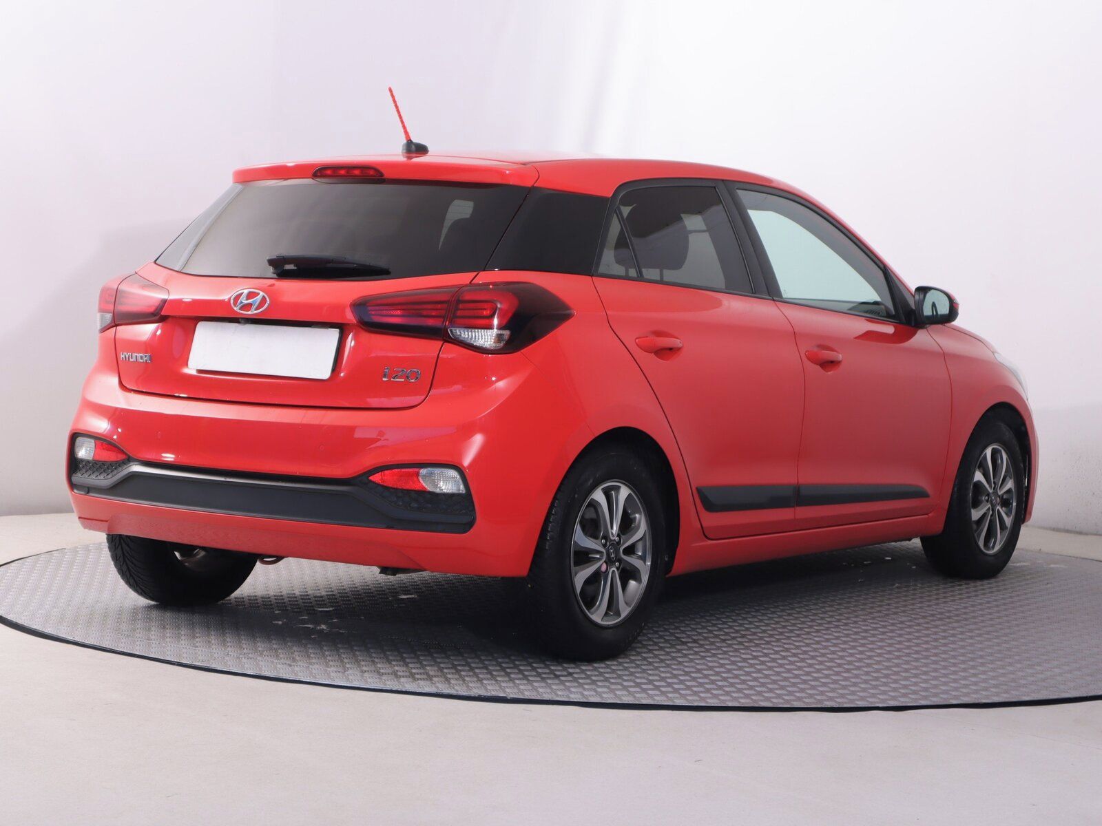 Hyundai i20, 1.2, Serv.kniha - fotka 5