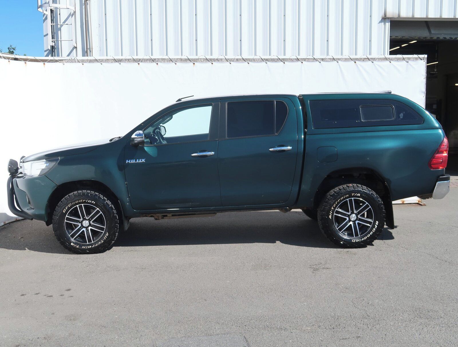 Toyota Hilux, 2.4 D-4D, 4X4, ČR,1.maj - fotka 3