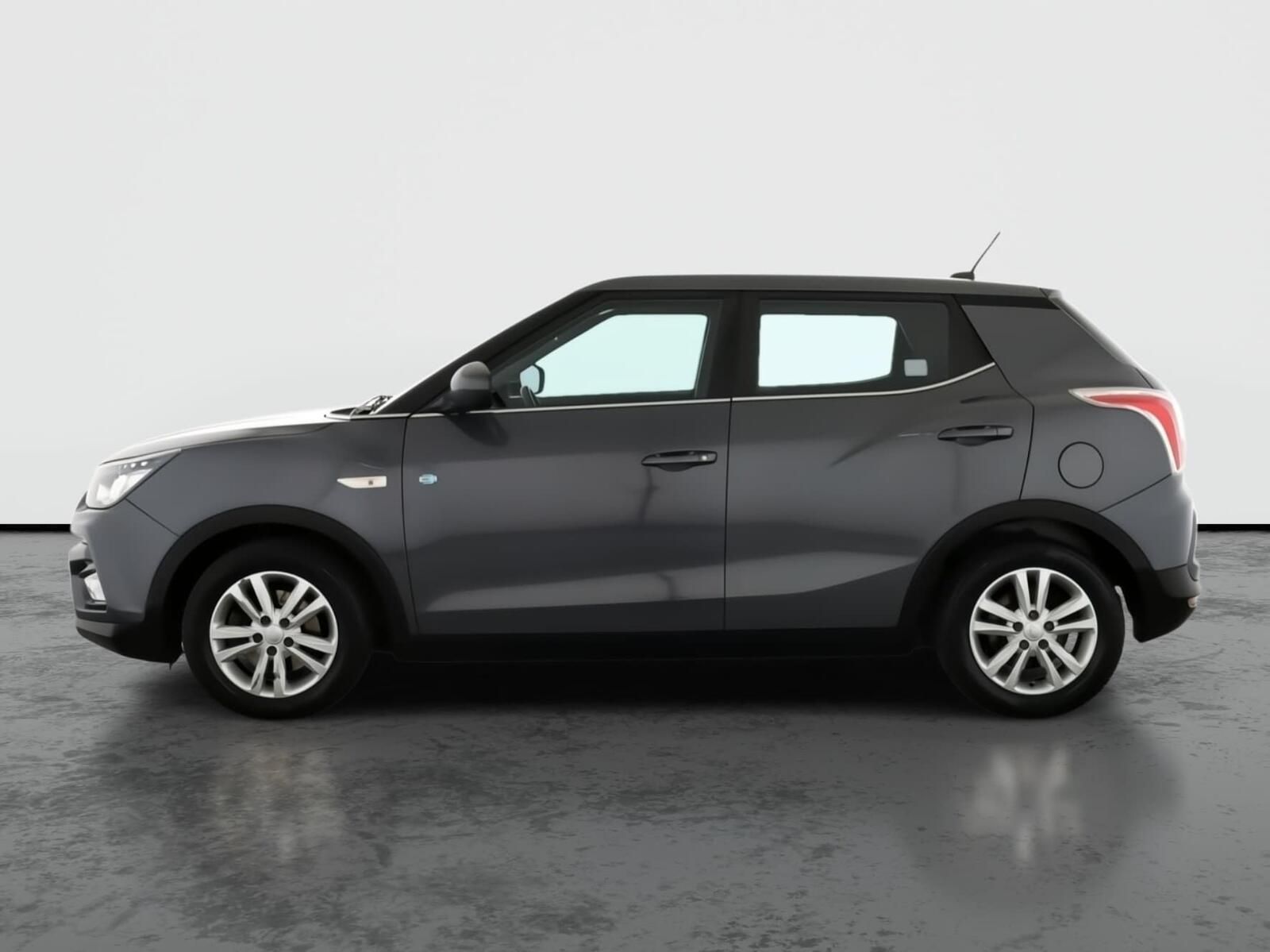 SsangYong Tivoli, 1.6 e-XDi, 4X4, Serv.kniha - fotka 3