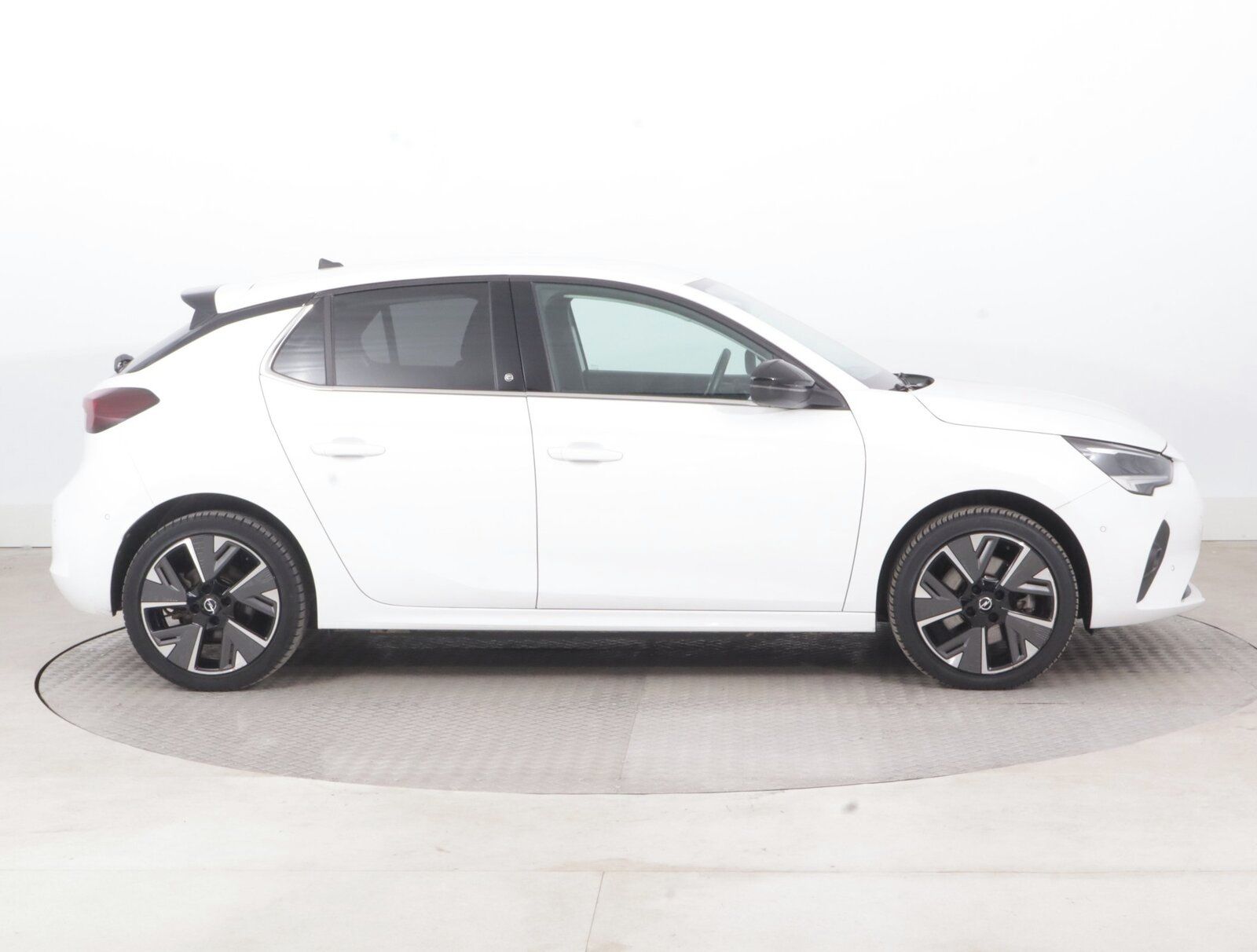 Opel Corsa, 50 kWh, SoH 99%, Elegance - fotka 6