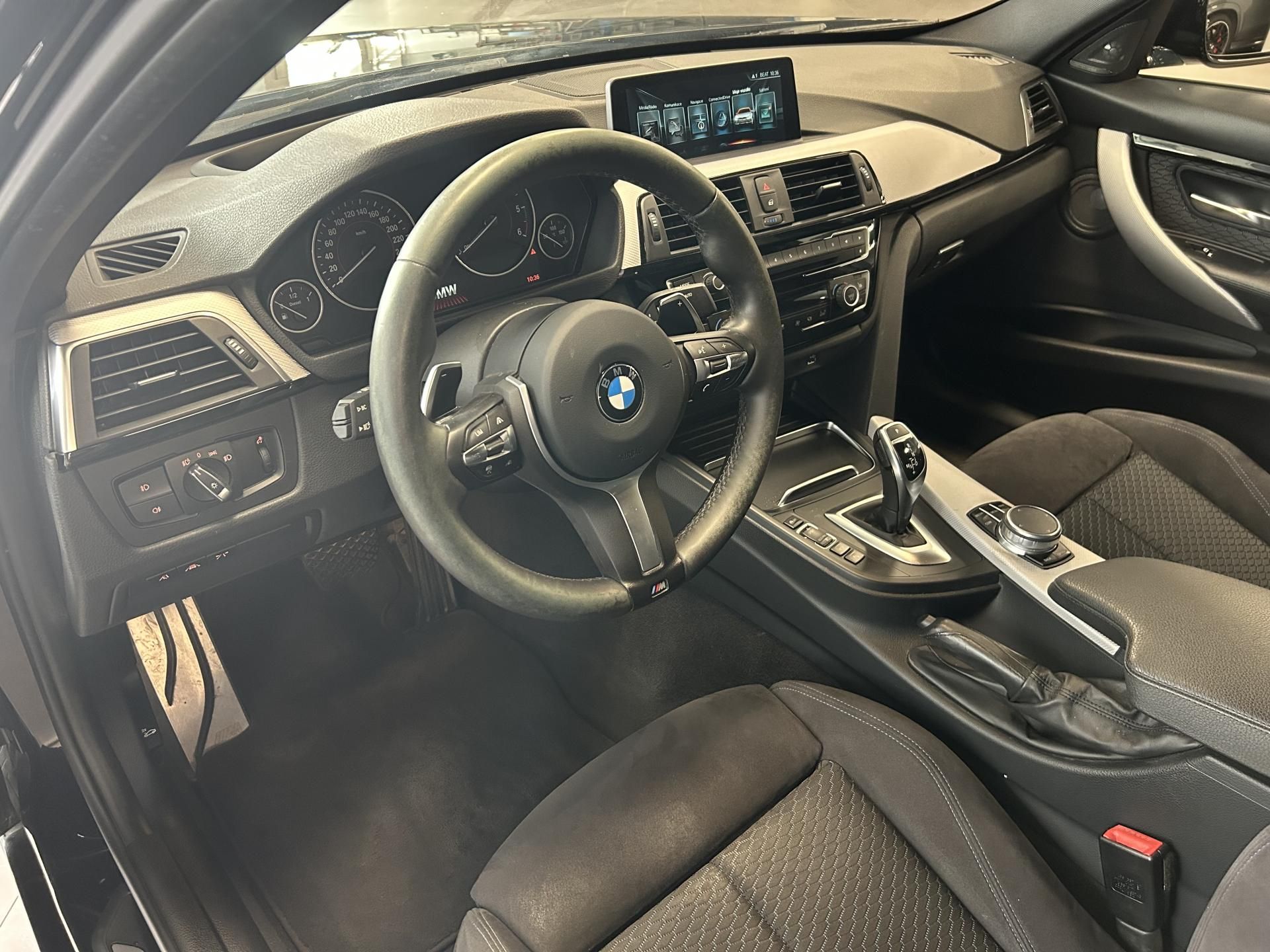BMW Řada 3, 320d xDrive M SPORT HUD LED - fotka 6