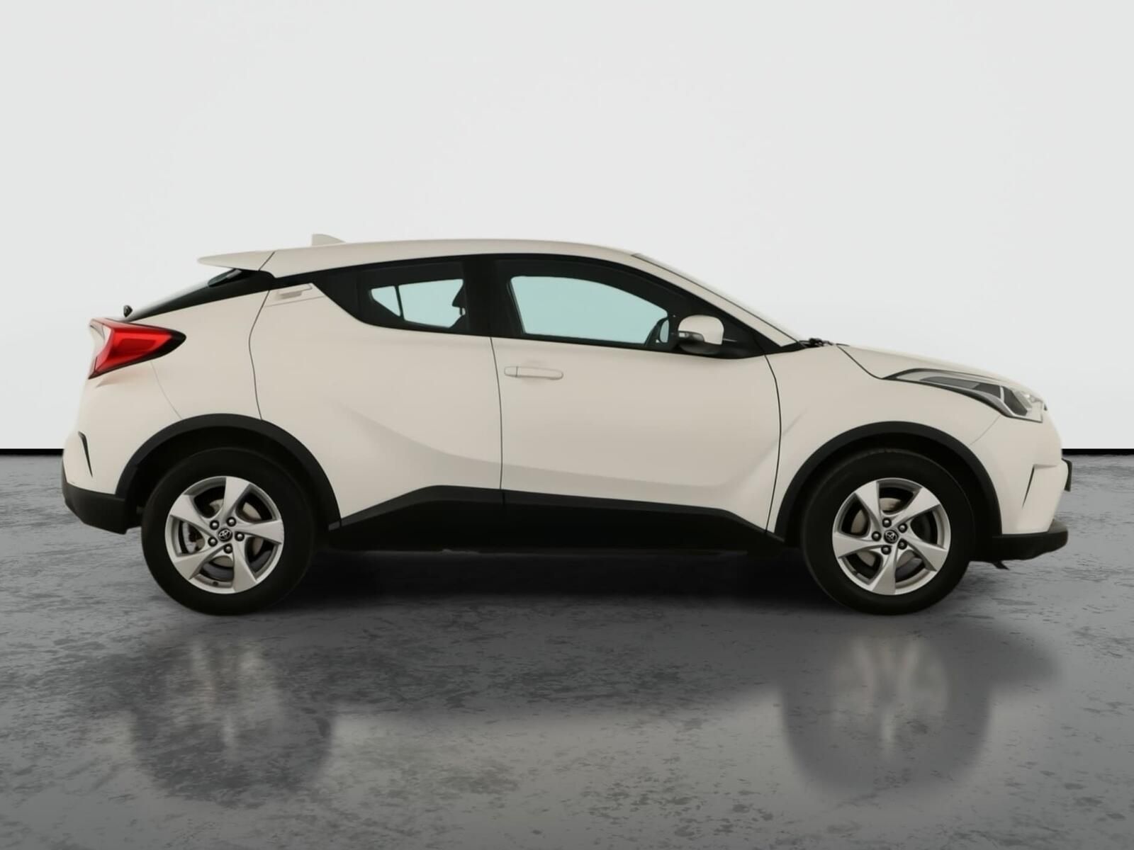 Toyota C-HR, 1.2 Turbo, ČR,1.maj - fotka 6