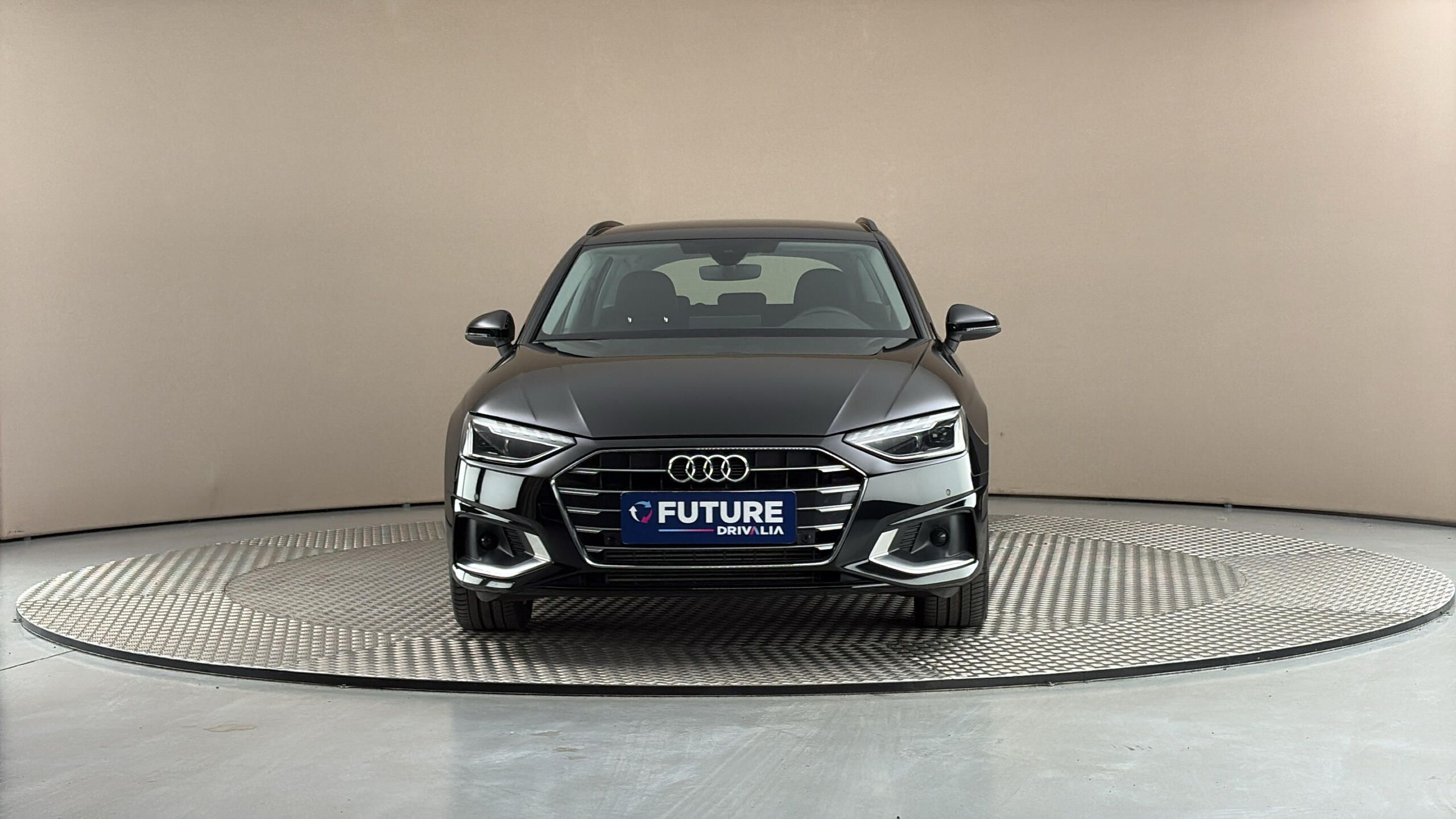 Audi A4 Avant, 2.0 35TFSI S Tronic - fotka 3