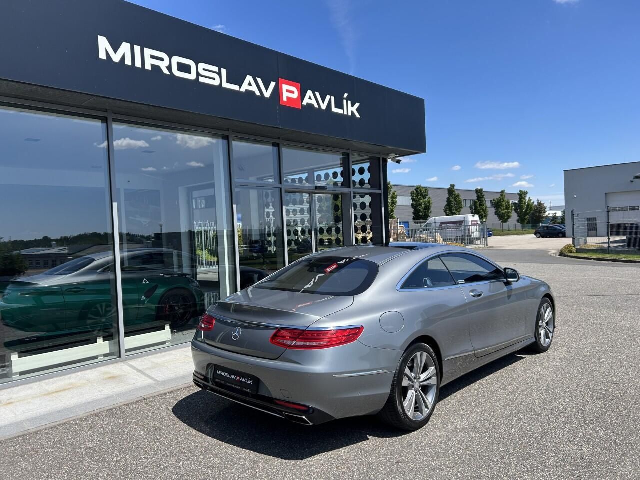 Mercedes-Benz Třídy S, S 500 4MATIC COUPE - fotka 5