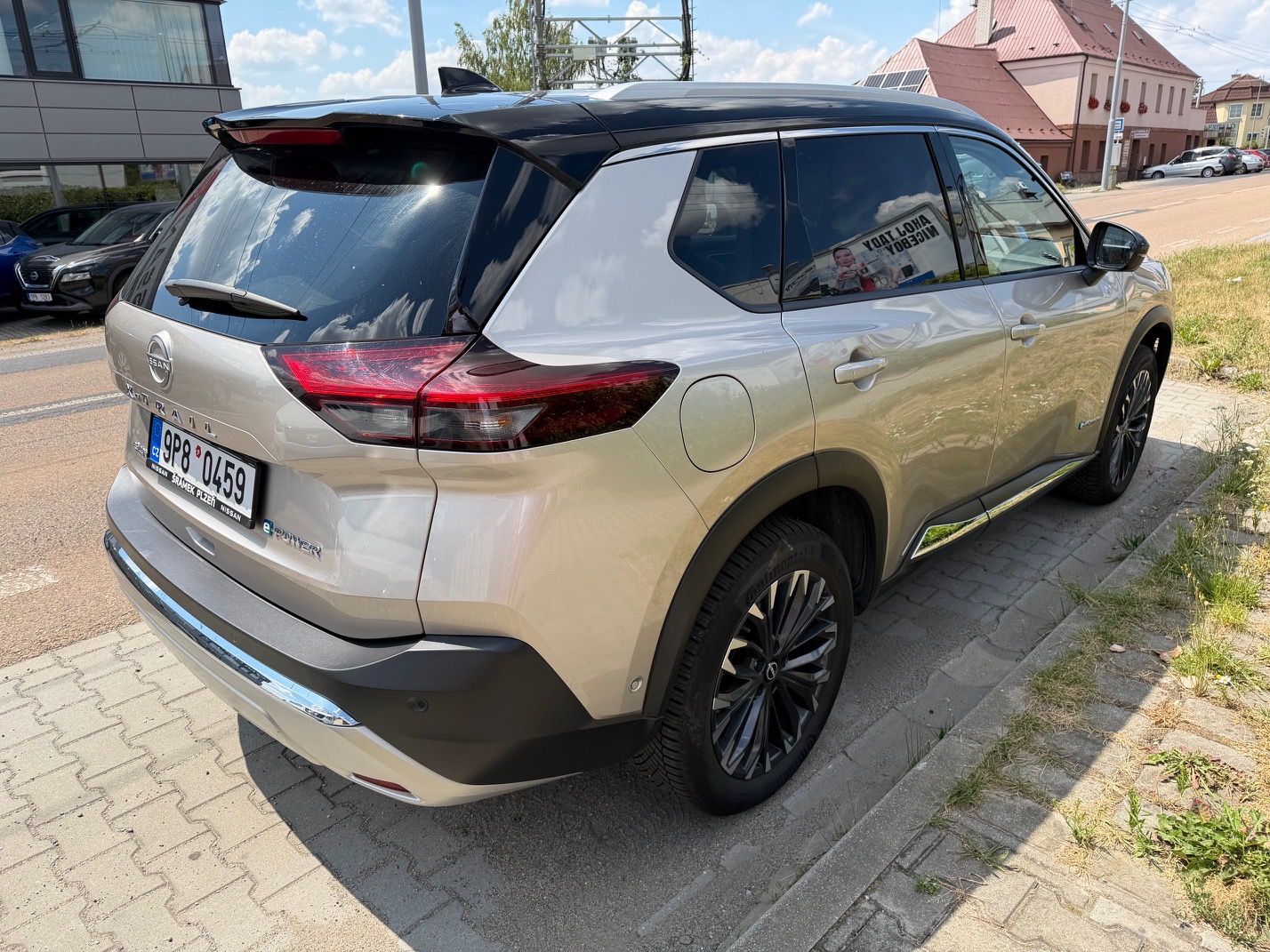 Nissan X-Trail, Tekna 4x4 E-POWER + Nappa kůže - fotka 5