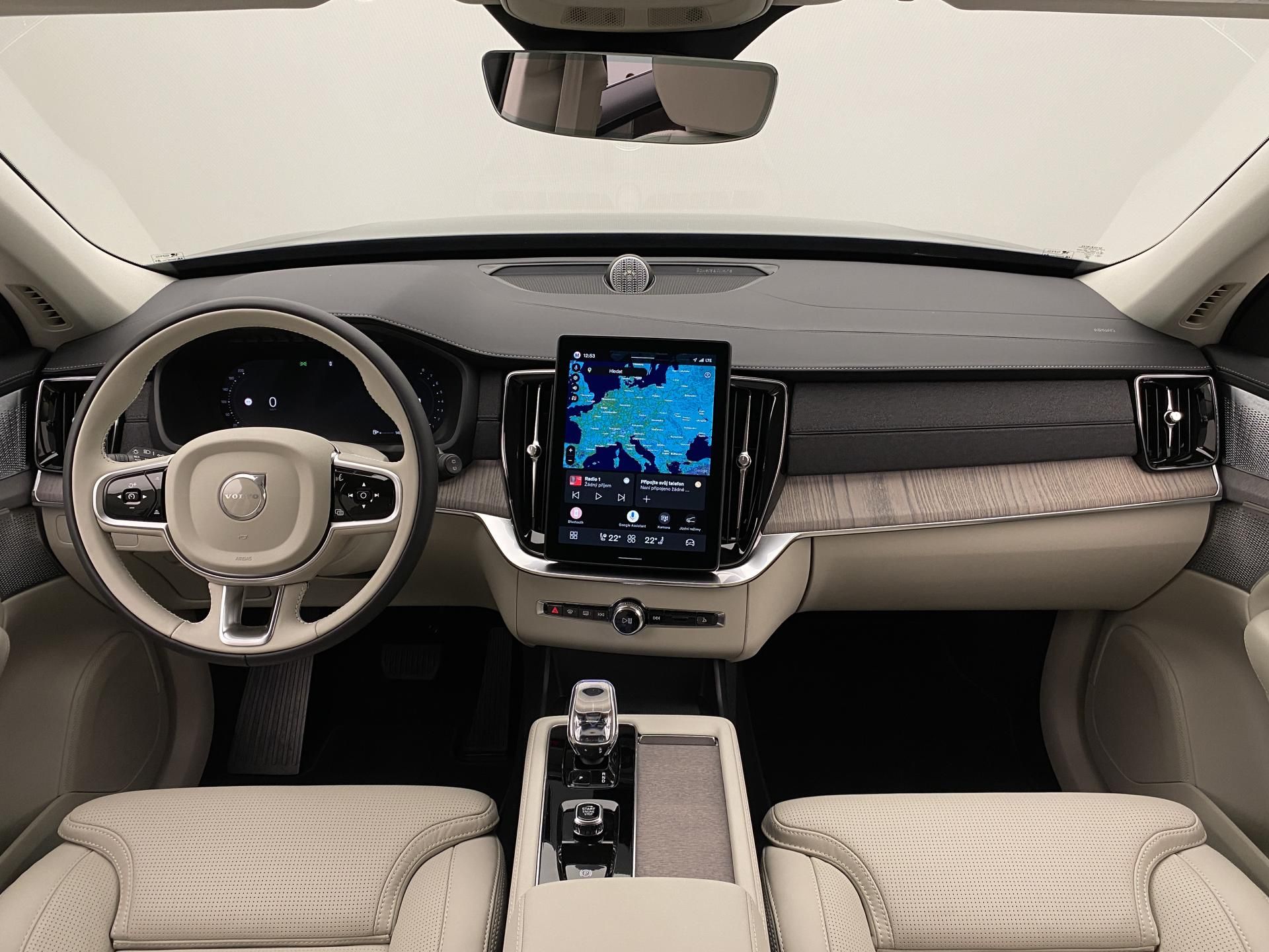 Volvo XC90, B5 AWD AUT BRIGHT PLUS 7míst - fotka 2