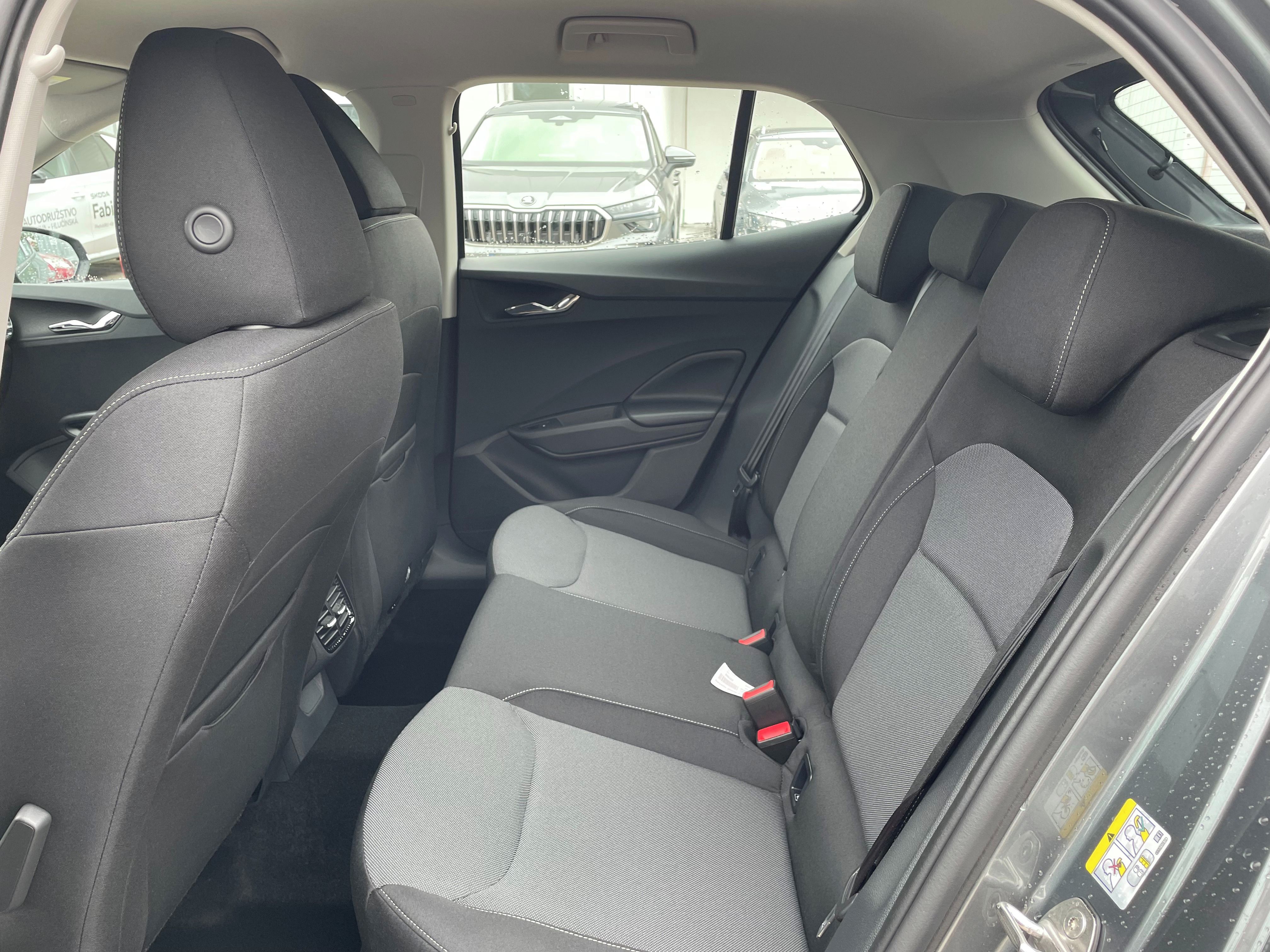 Škoda Fabia, 1.0 MPI 59kW 5-st. manuál - fotka 6