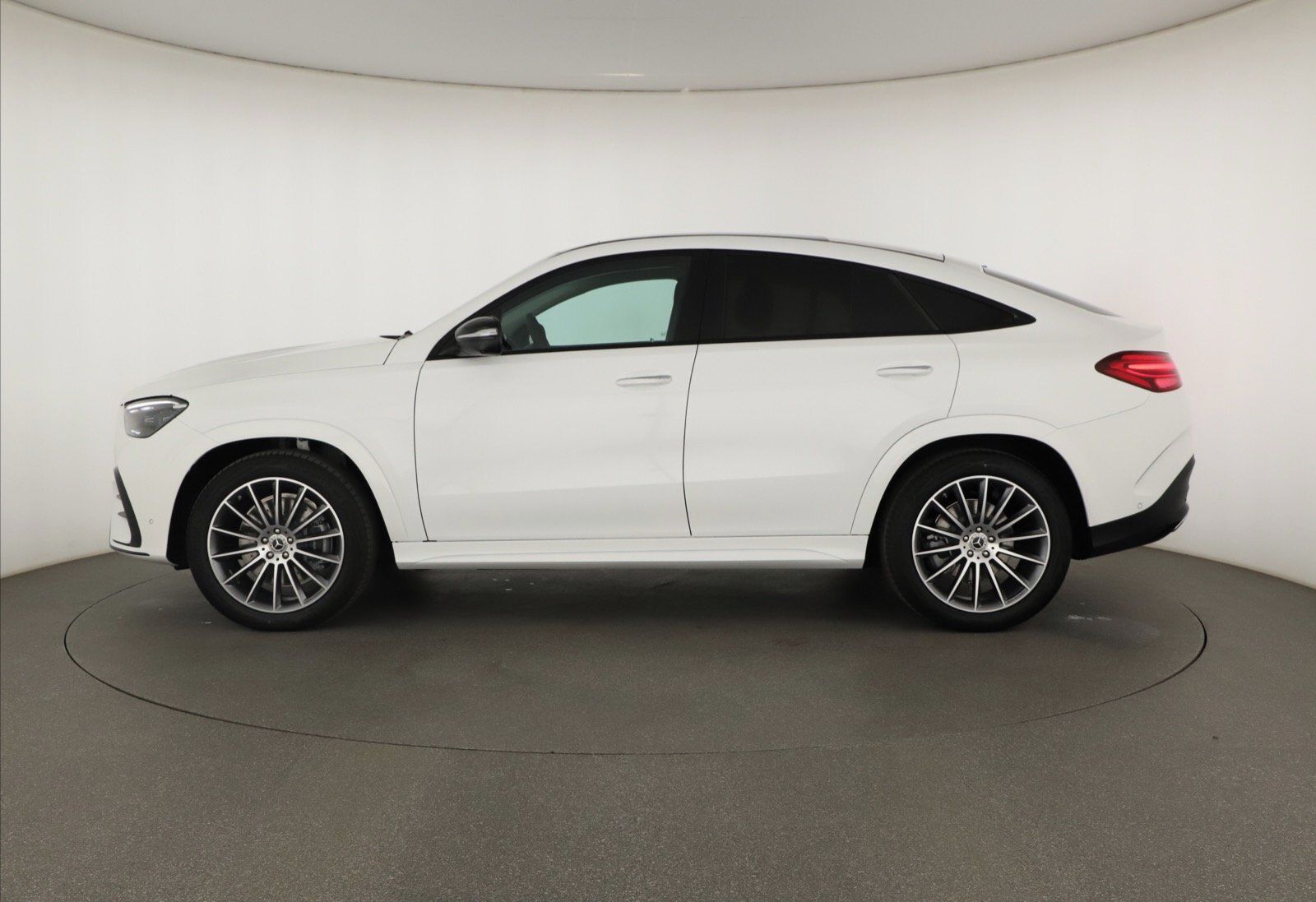 Mercedes-Benz GLE, Coupe 300 d 4MATIC - fotka 2