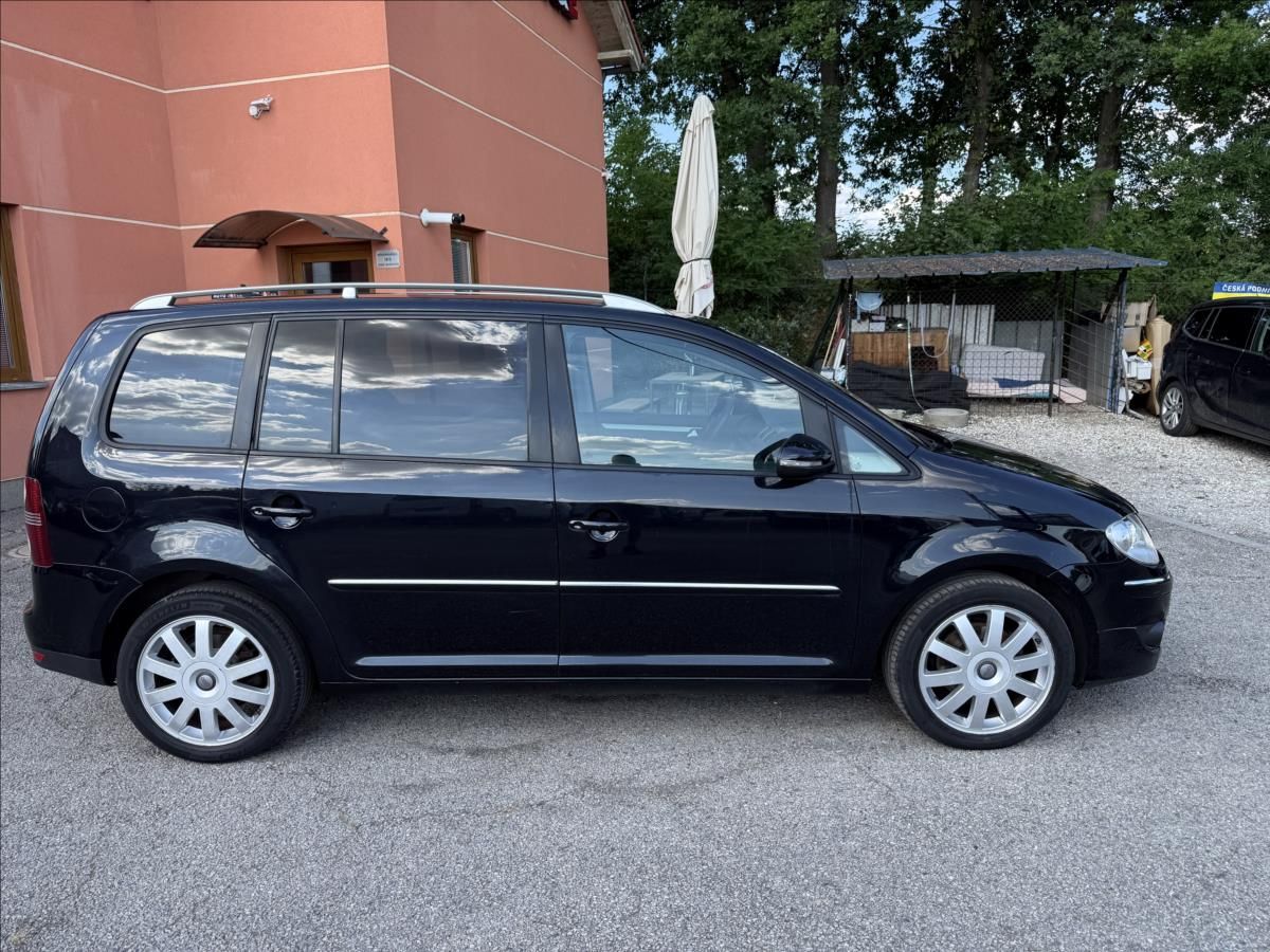 Volkswagen Touran, 1,4 TSi Higline - fotka 4