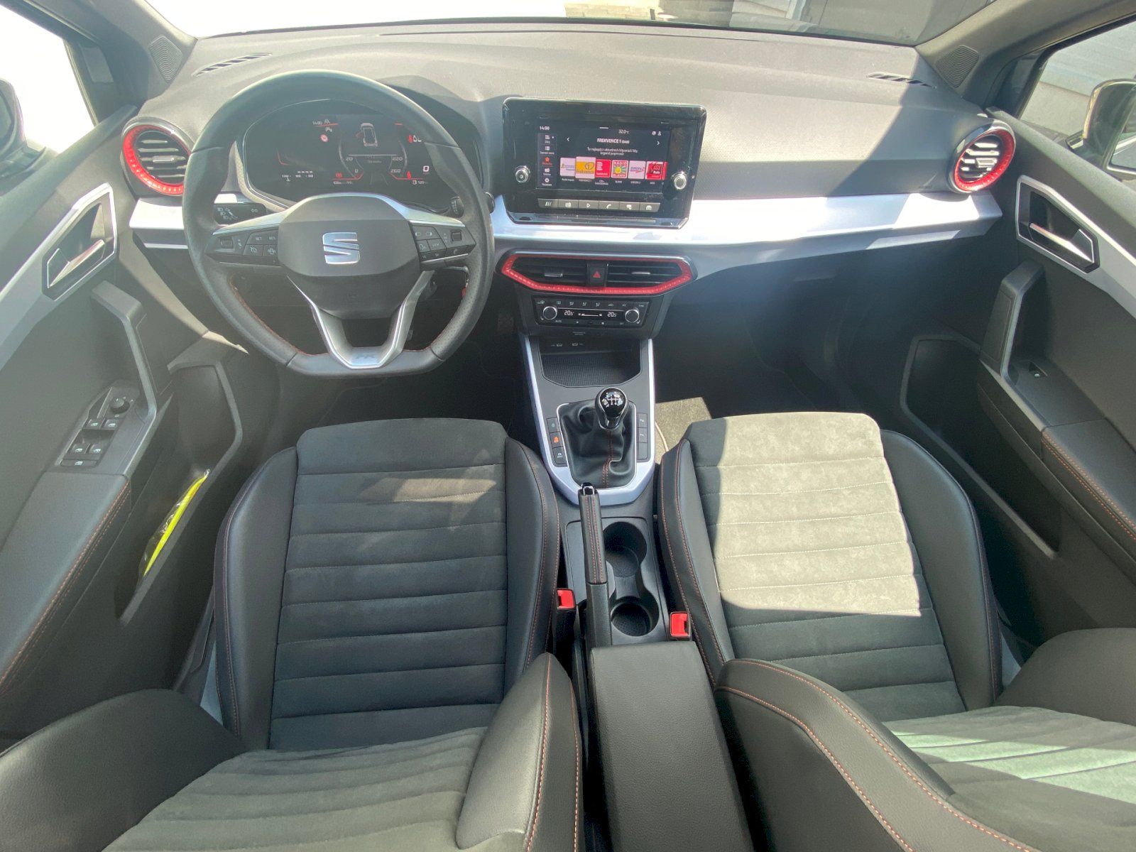 Seat Arona, FR 1.0 TSI 115k - fotka 5