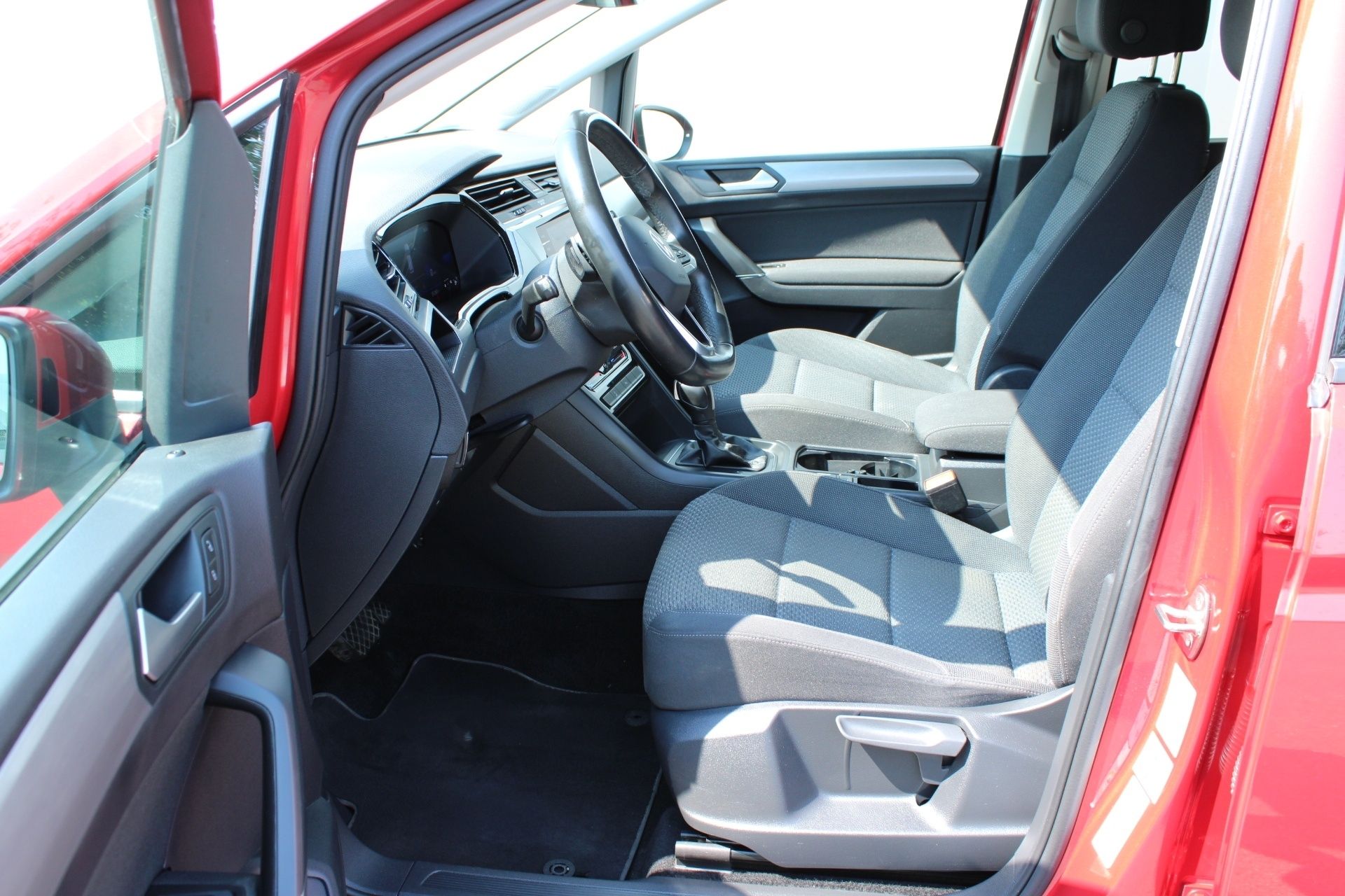 Volkswagen Touran, 2.0 TDI 110kW DSG tažné - fotka 6